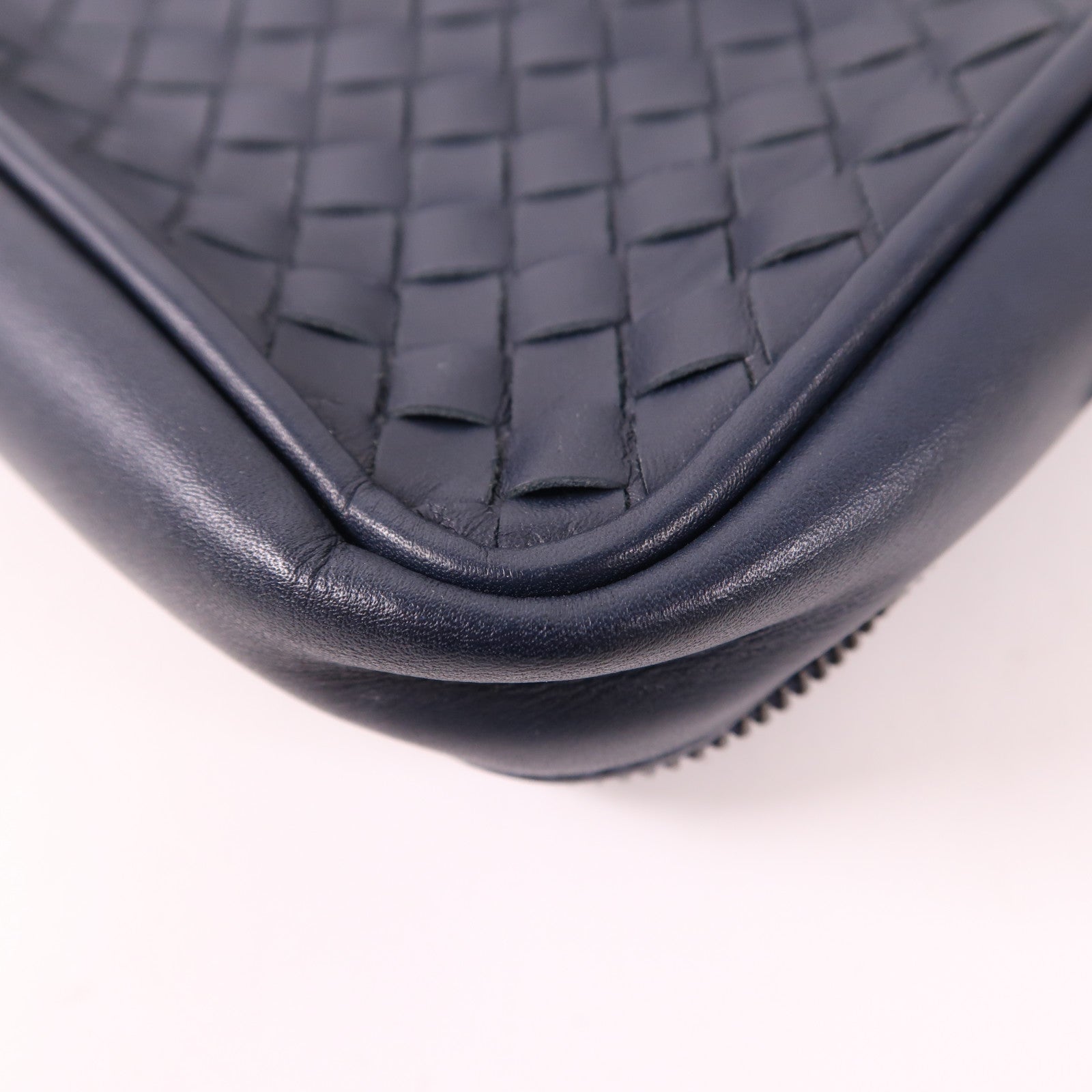 BOTTEGA VENETA 牛皮皮革Pouch小袋
