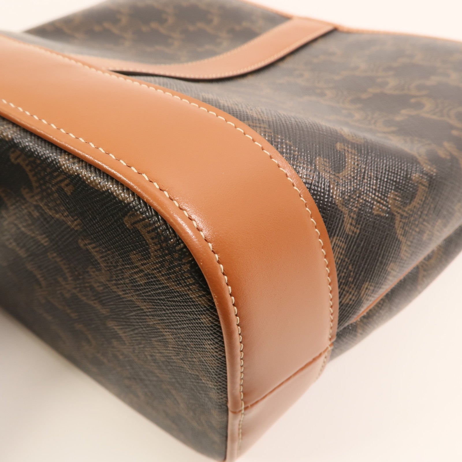 CELINE 塗層帆布Triomphe Small Bucket Bag金扣肩背袋