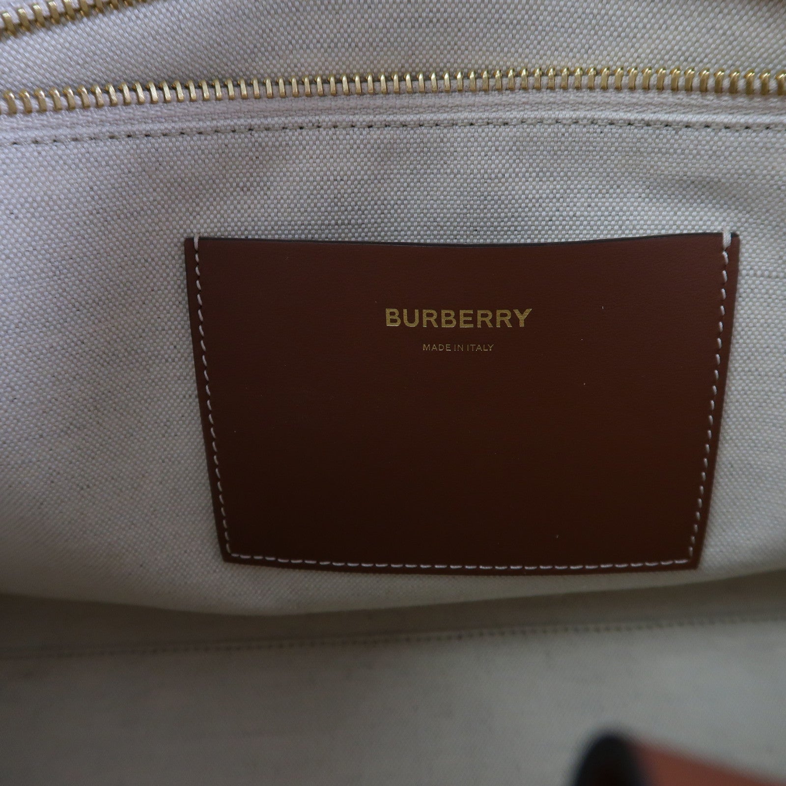BURBERRY 帆布/皮革Shoulder Bag金扣肩背袋啡色