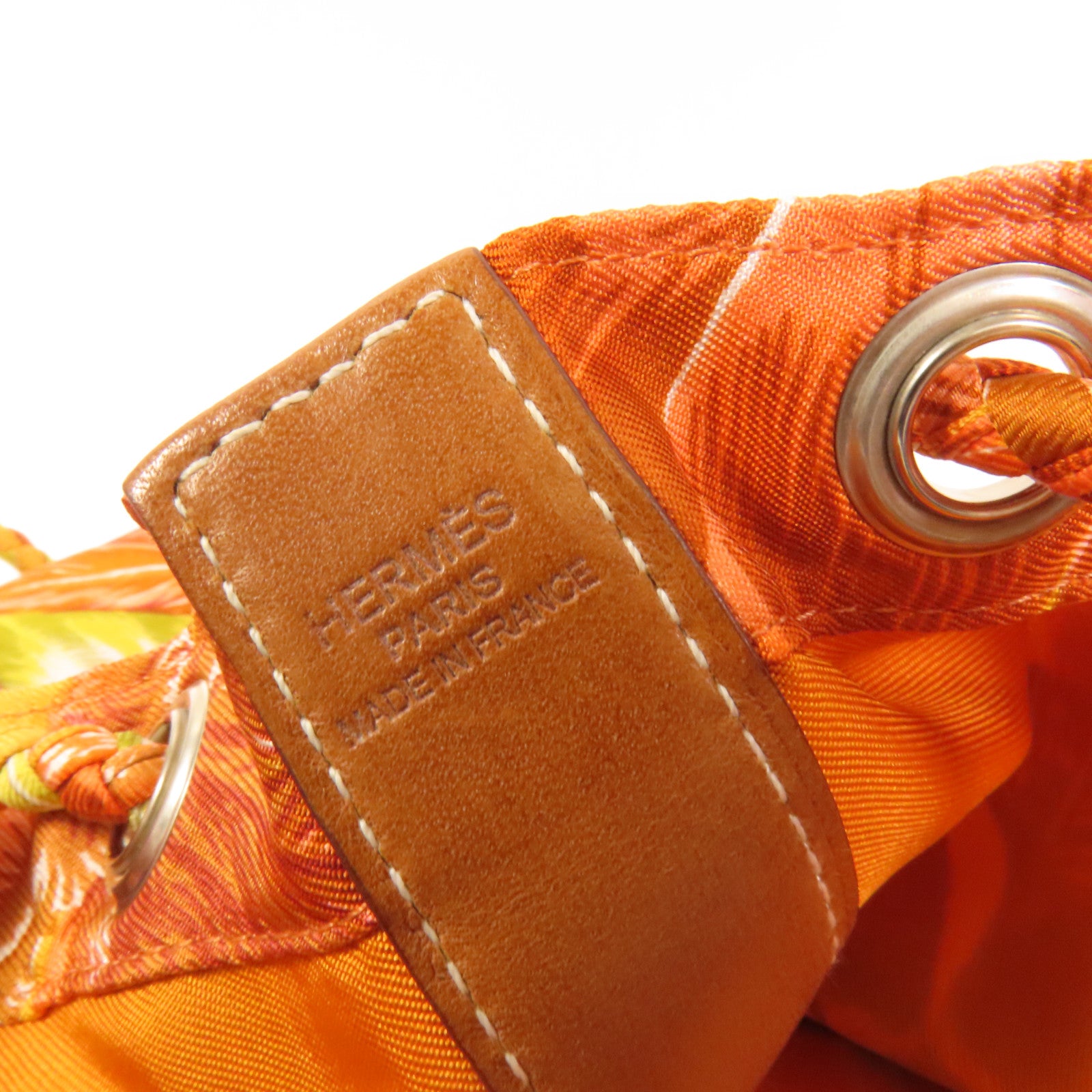 HERMES 絲質Soie Cool 22銀扣肩背袋Orange