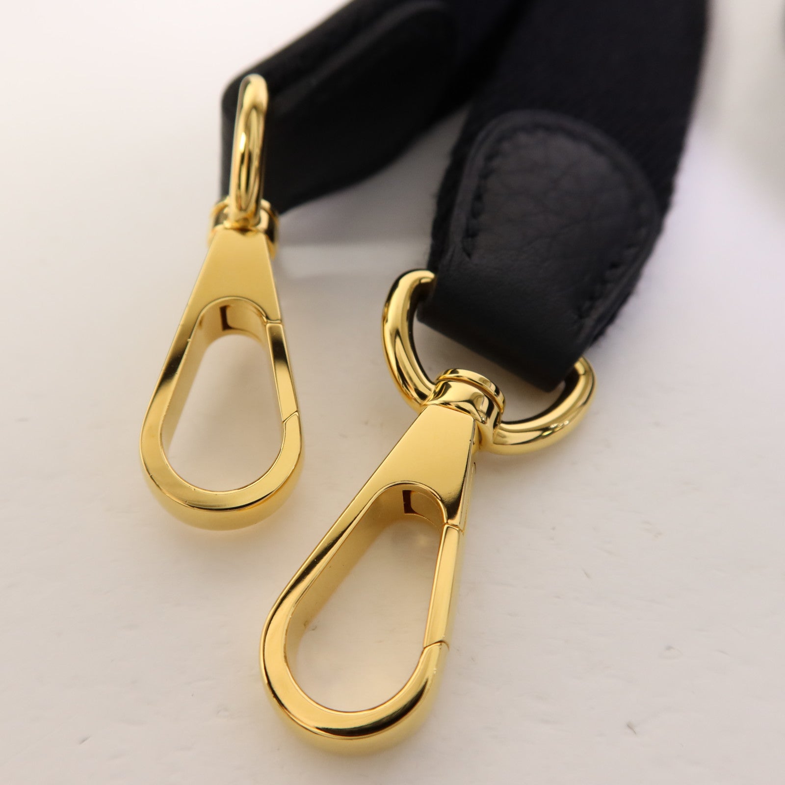 HERMES Clemence皮革Evelyne TPM金扣肩背袋Noir