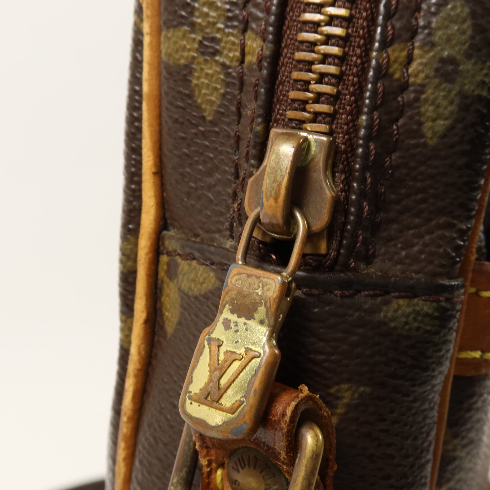 LOUIS VUITTON Monogram Danube肩背袋