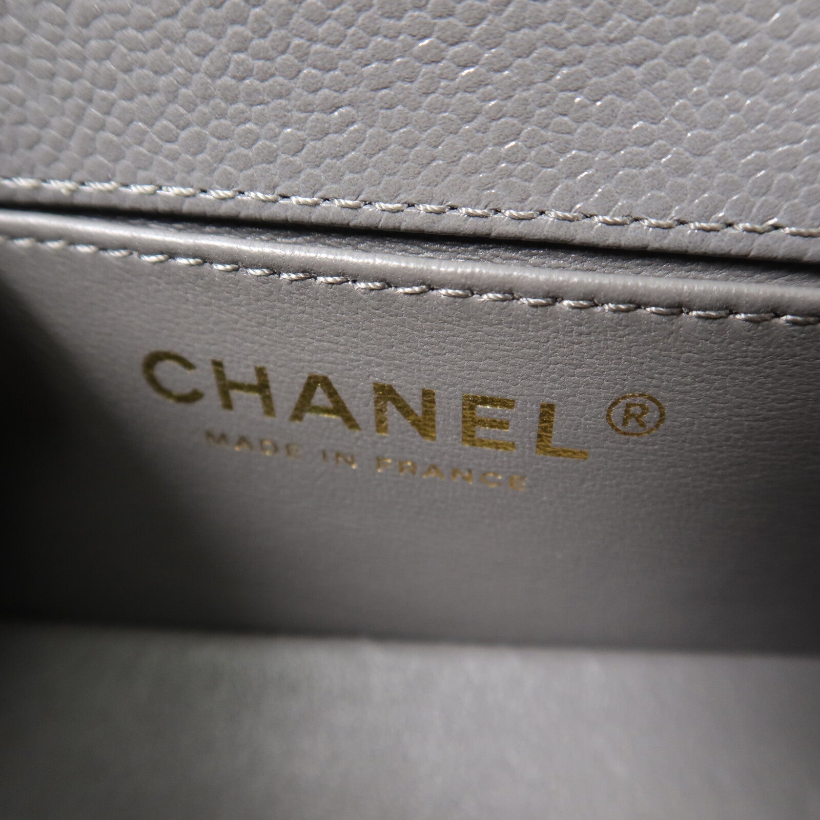 CHANEL 牛皮皮革Mini Boy鏈帶肩背袋