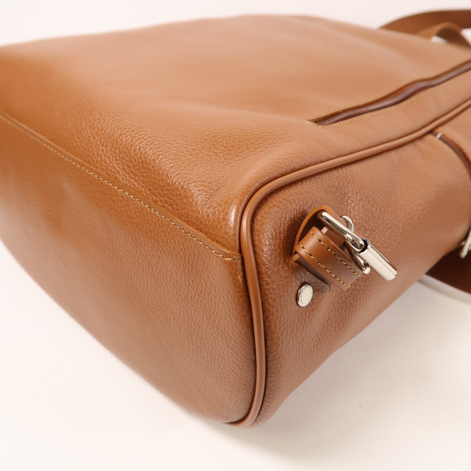 Longchamp 皮革Backpack銀扣背包