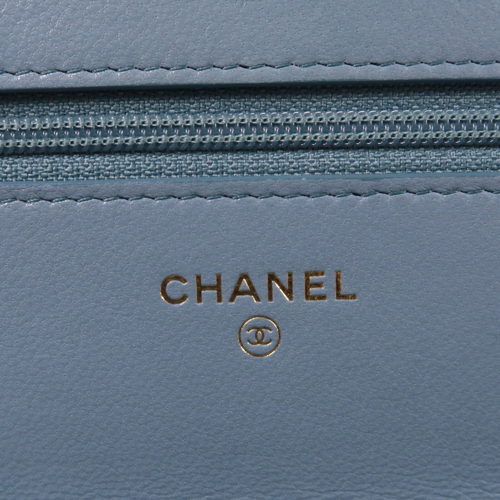 CHANEL 羊皮皮革C19 Wallet On Chain金扣鏈帶手挽肩背兩用袋