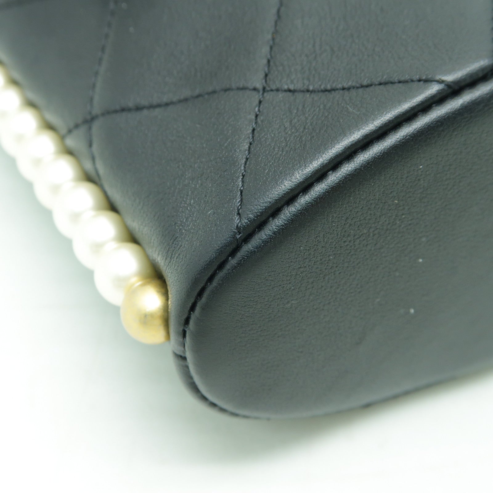 CHANEL 【激減優惠】菱格皮革Small Hobo金扣肩背袋黑色