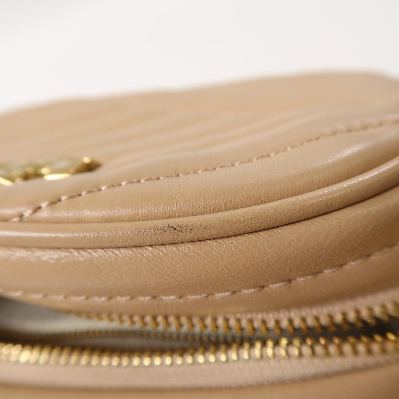 TORY BURCH GHW Kira Chevron Camera Shoulder Bag 152353 Calfskin Leather Beige
