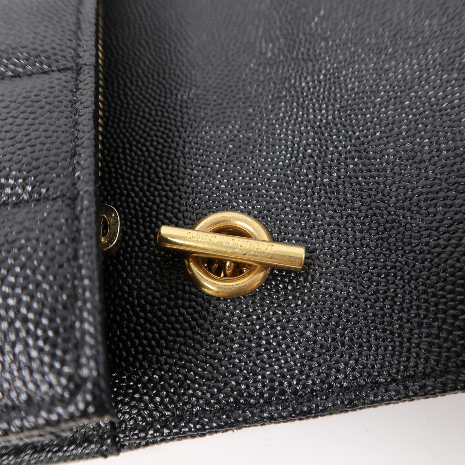 SAINT LAURENT 牛皮皮革Vicky金扣鏈帶肩背袋黑色