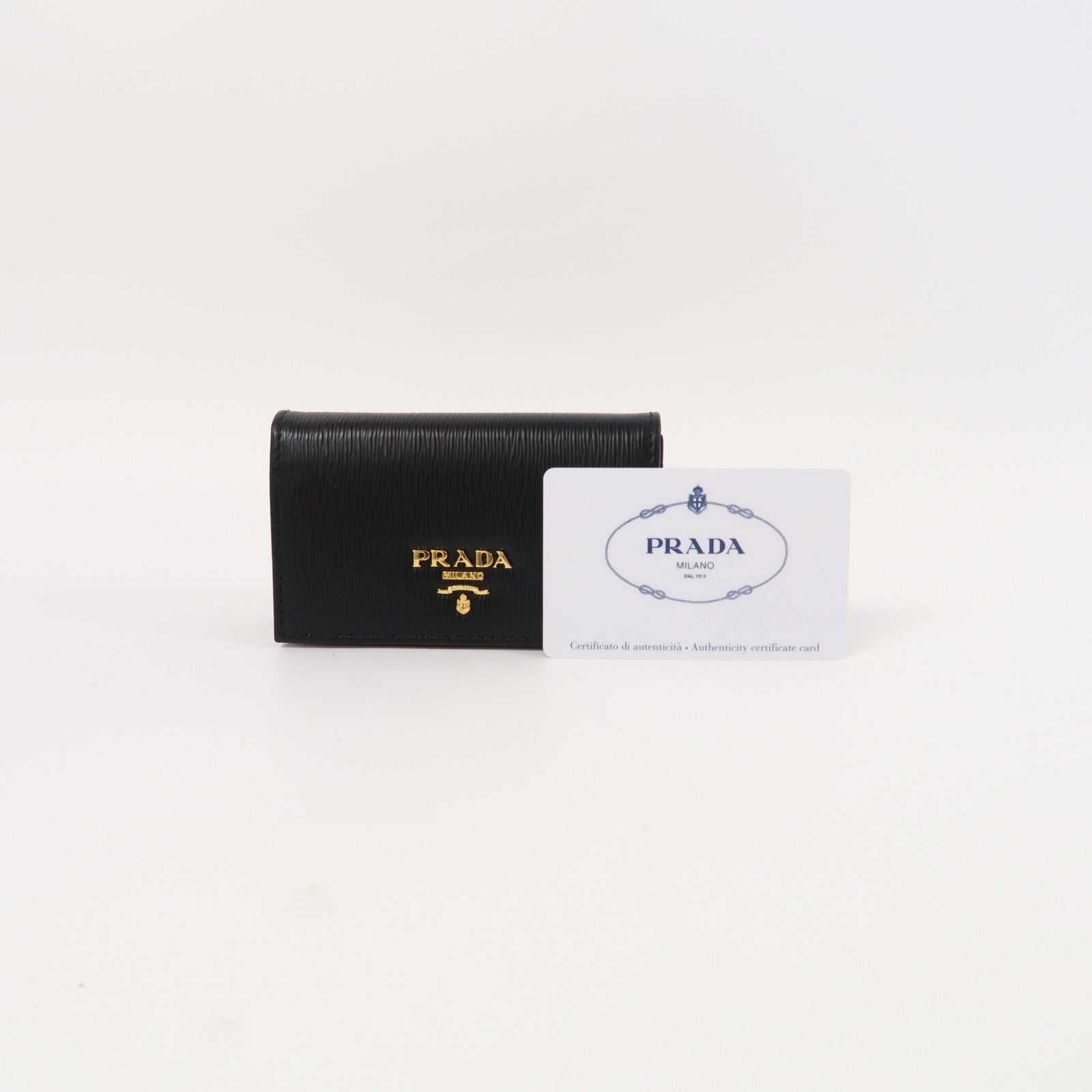 PRADA Saffiano皮革Card Case金扣卡片套黑色