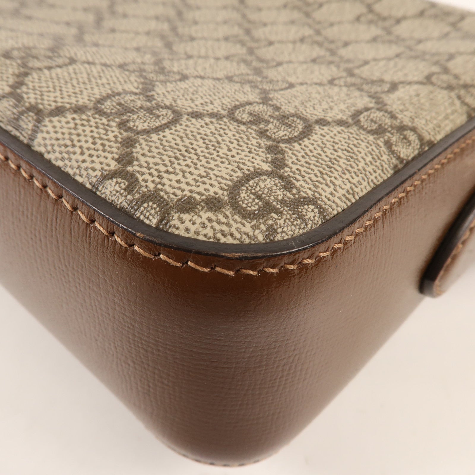 GUCCI 塗層帆布Horsebit 1955金扣肩背袋