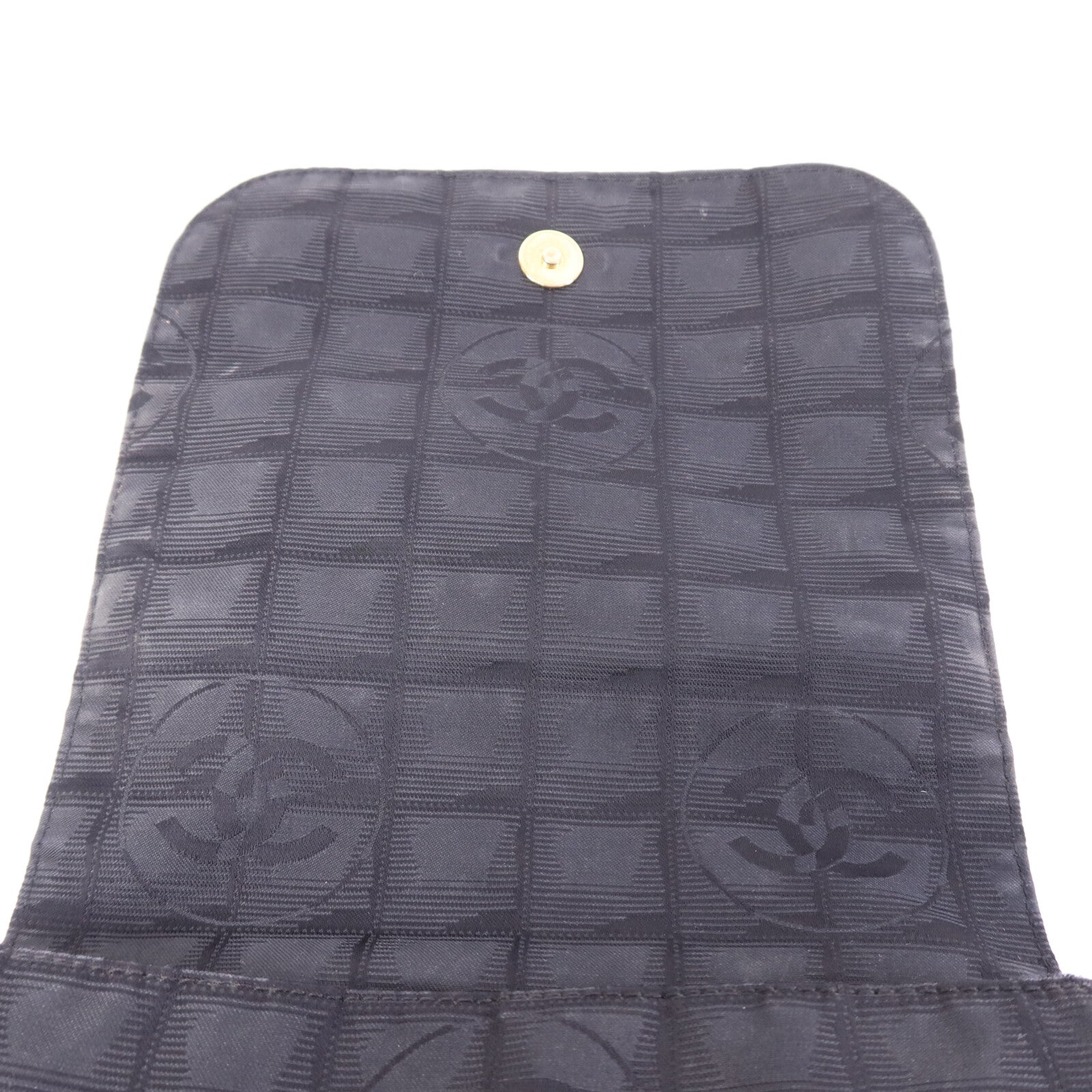 CHANEL 尼龍Travel Line金扣肩背袋