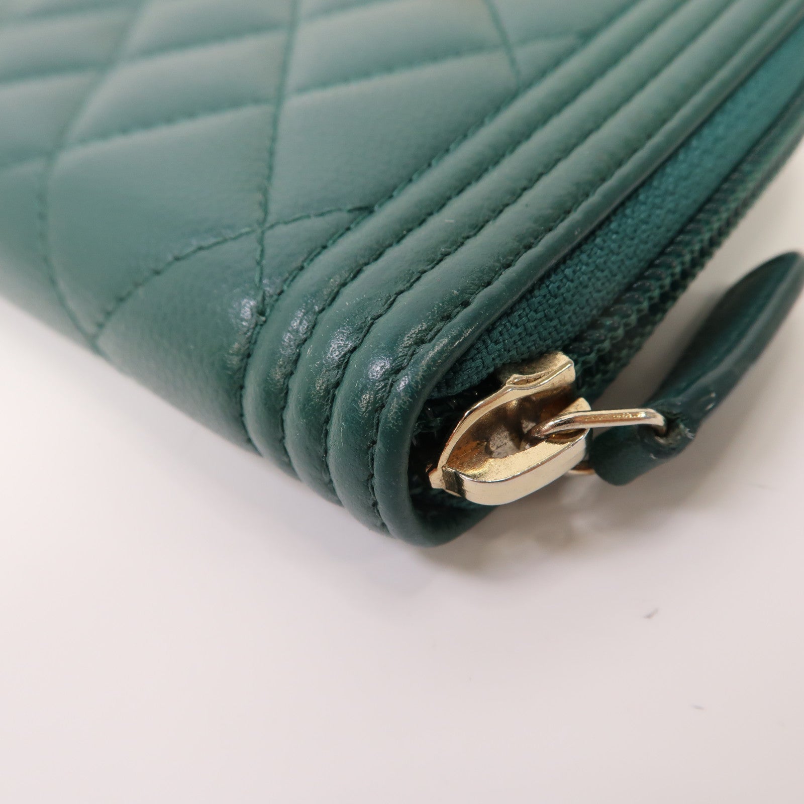 CHANEL 菱格牛皮皮革Boy Chanel Zip Wallet金扣中長錢包綠色