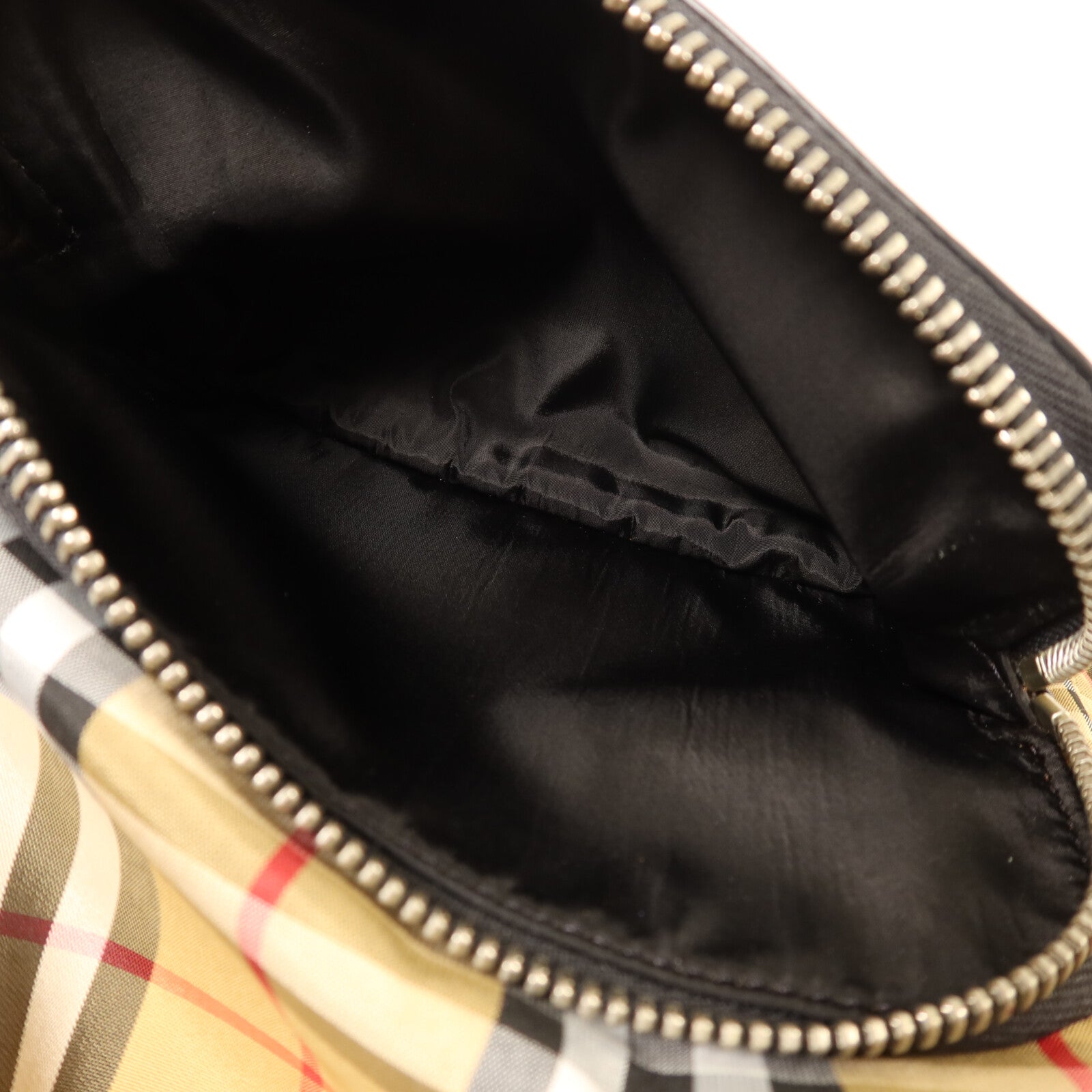 BURBERRY 棉質/尼龍Rucksack銀扣鏈帶背包