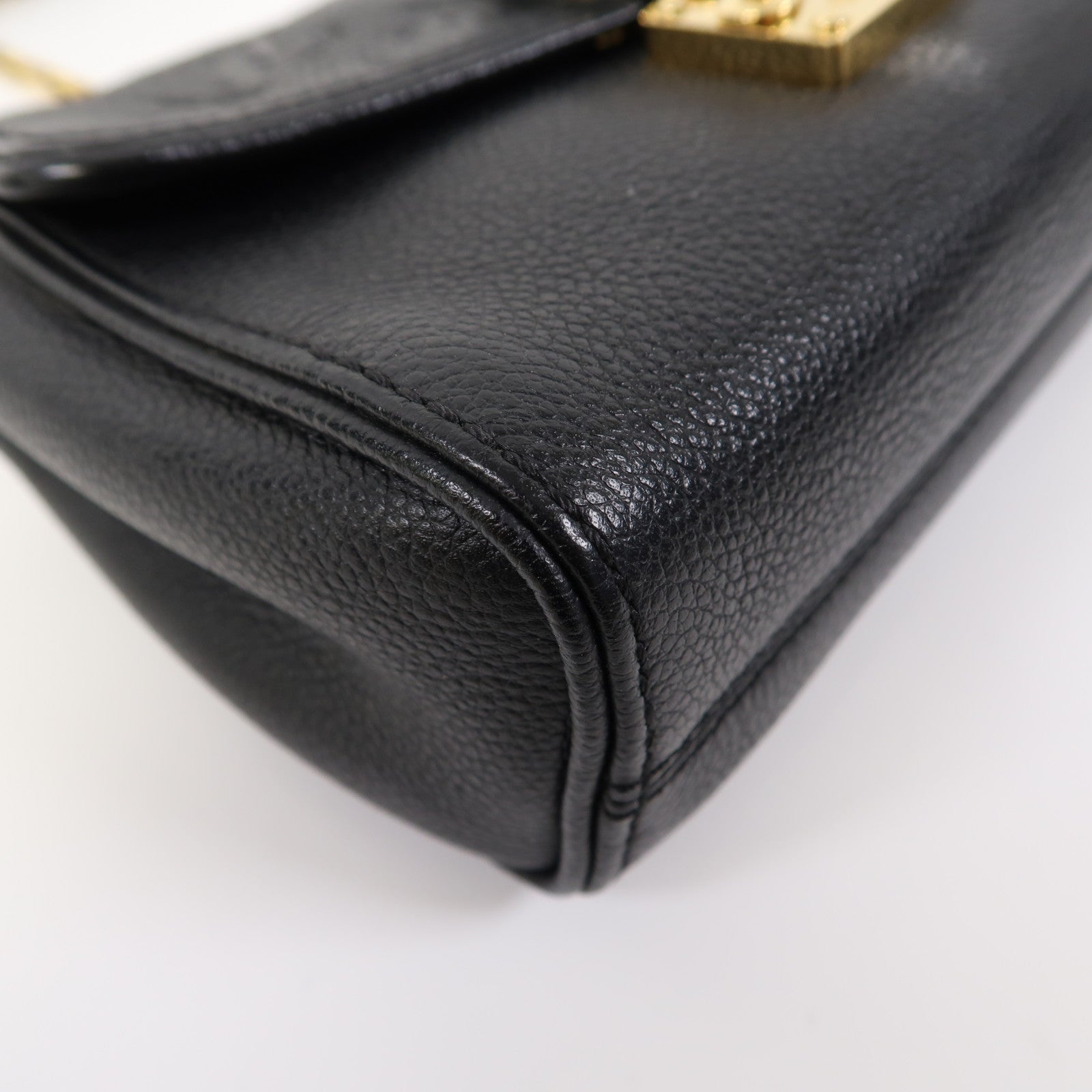 LOUIS VUITTON Monogram Empreinte Saint Germain BB金扣鏈帶肩背袋黑色