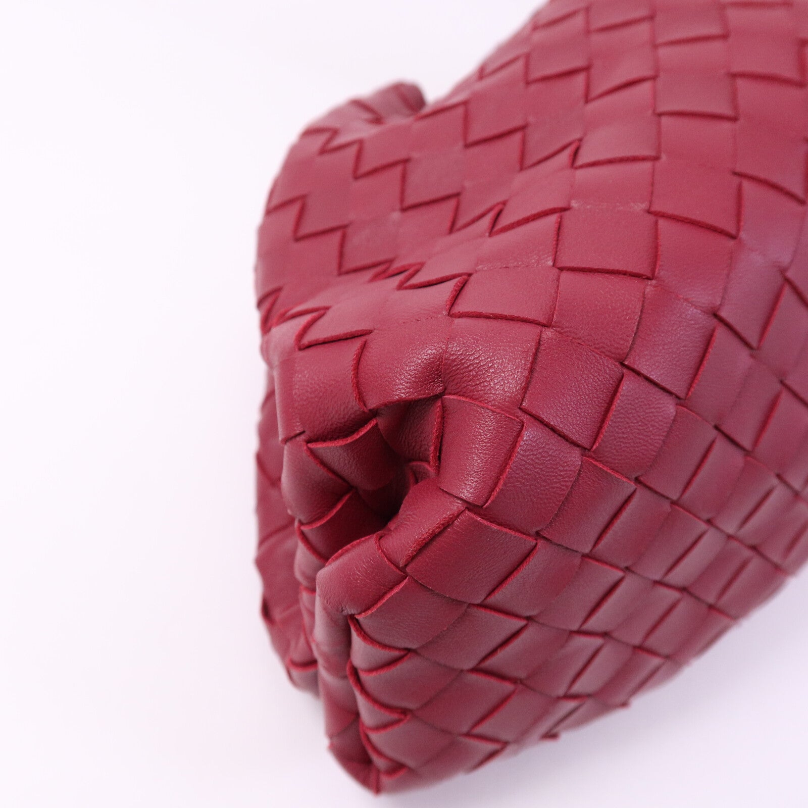 BOTTEGA VENETA 皮革Saddle Pouch金扣手拿包