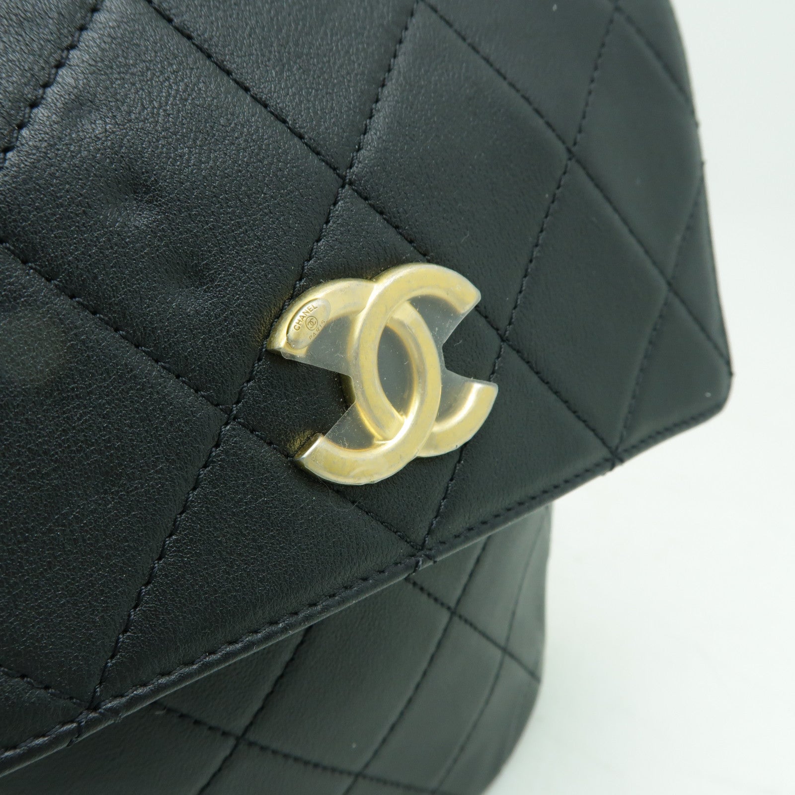 CHANEL 【激減優惠】菱格皮革Small Hobo金扣肩背袋黑色