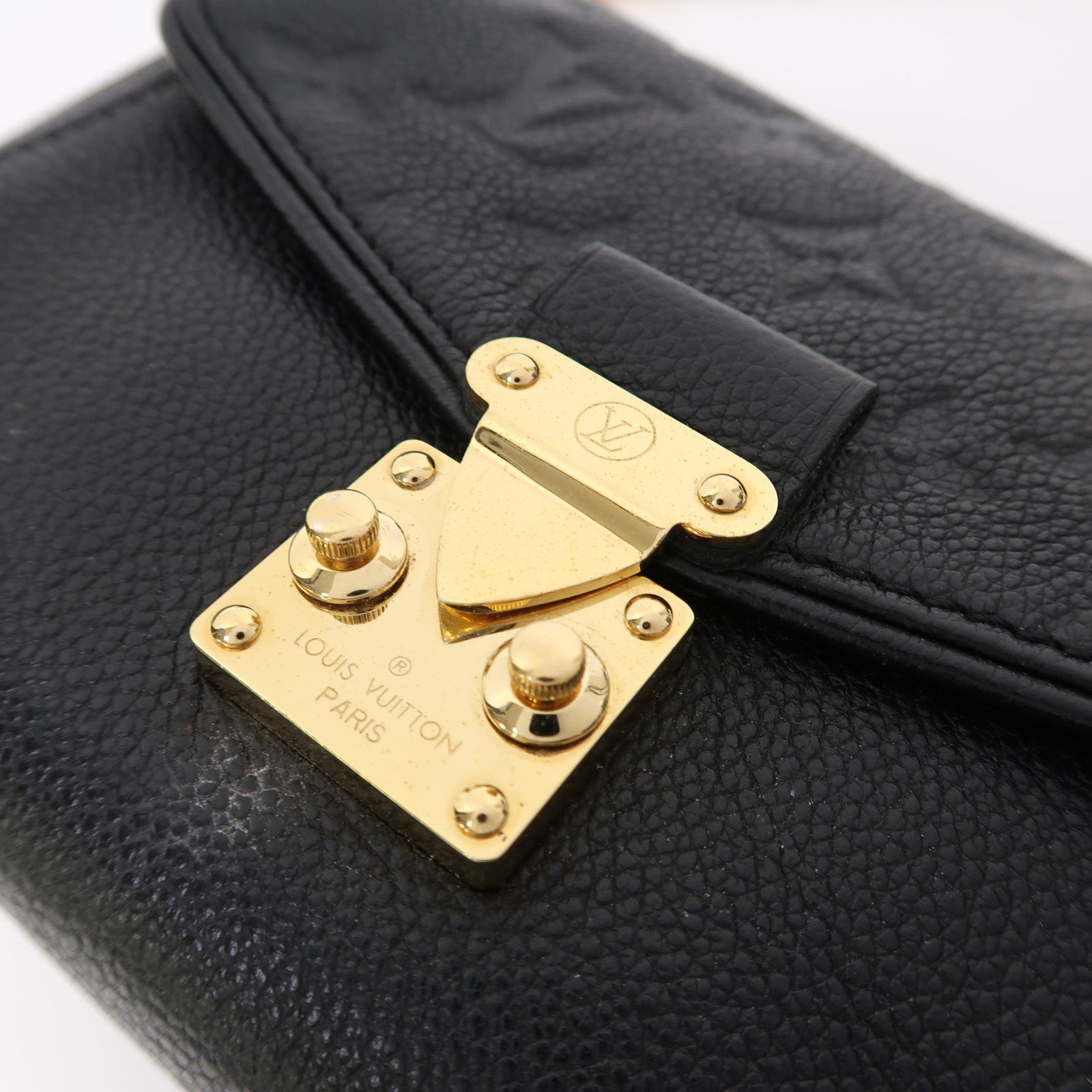 LOUIS VUITTON Monogram Empreinte Saint Germain BB金扣鏈帶肩背袋黑色