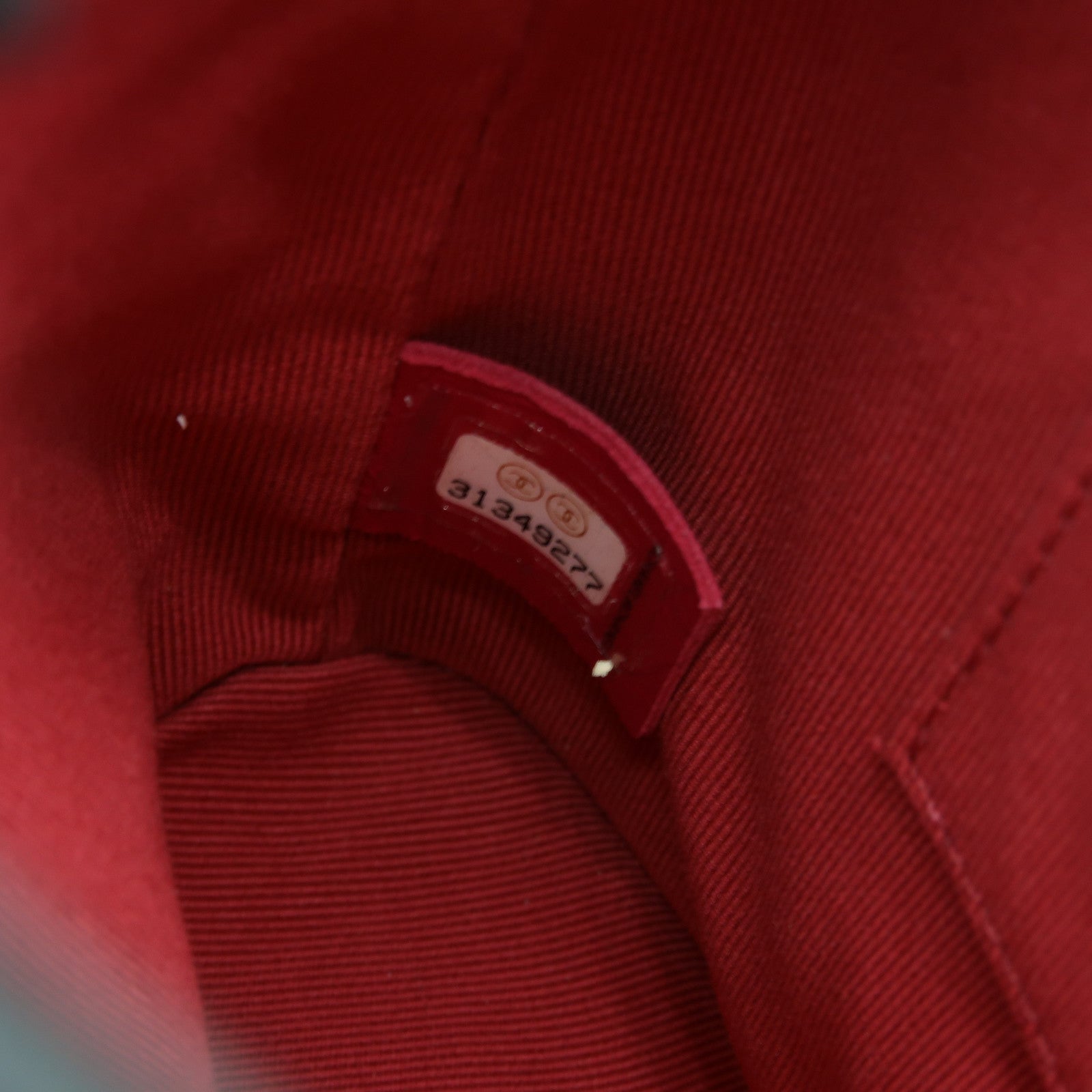 CHANEL 【激減優惠】菱格皮革Small Hobo金扣肩背袋黑色
