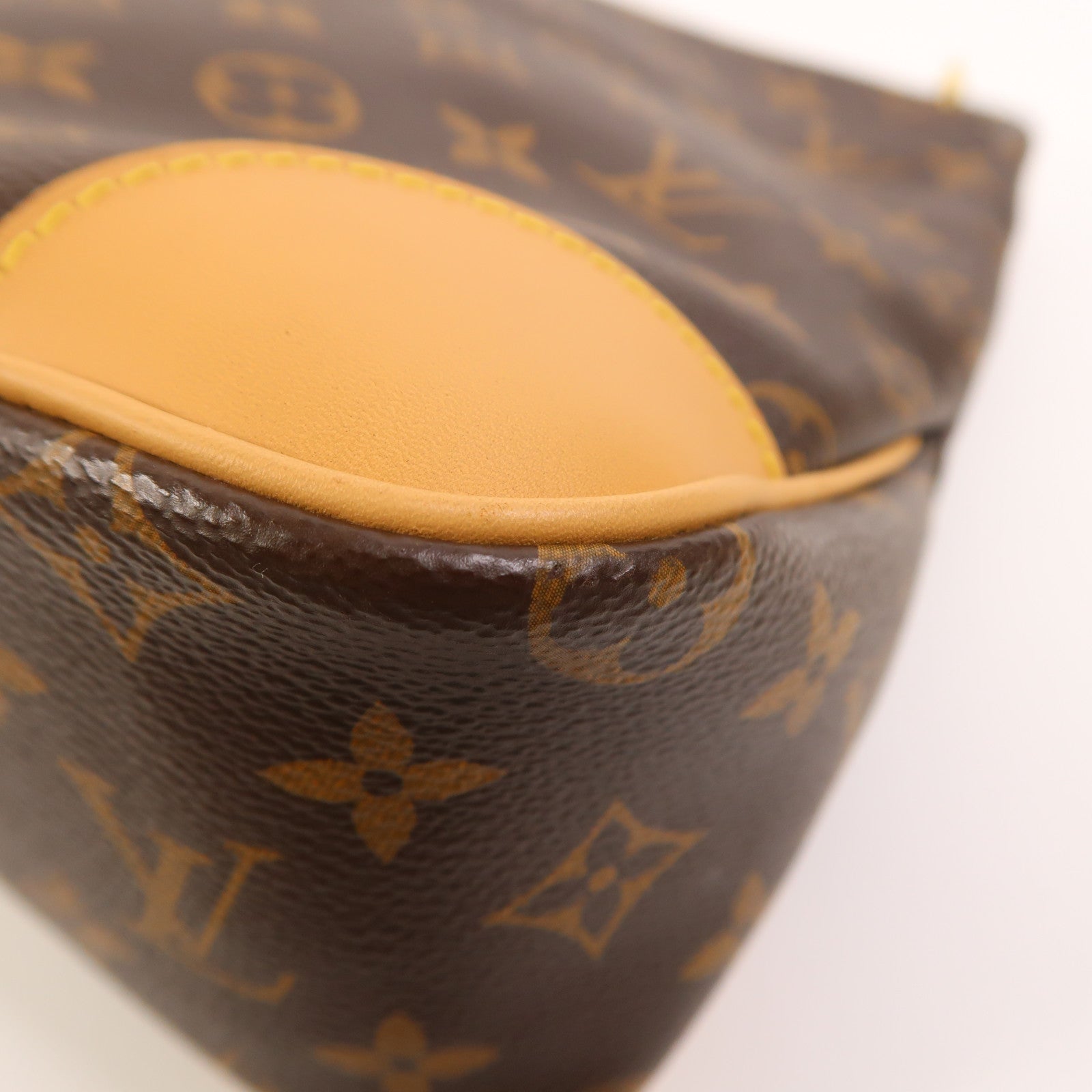 LOUIS VUITTON Monogram Odeon金扣肩背袋