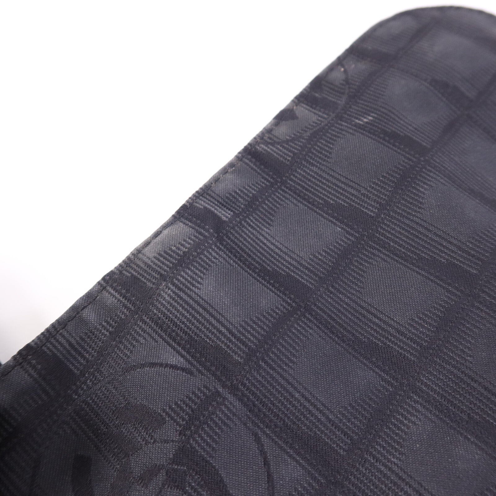 CHANEL 尼龍Travel Line金扣肩背袋