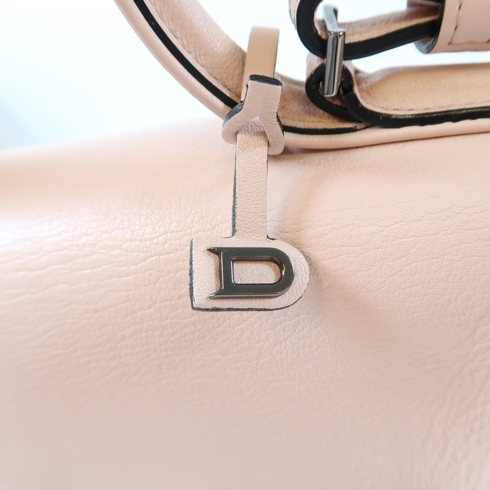 Delvaux 羊皮皮革Delvaux Tempete黑扣手挽肩背兩用袋粉紅色