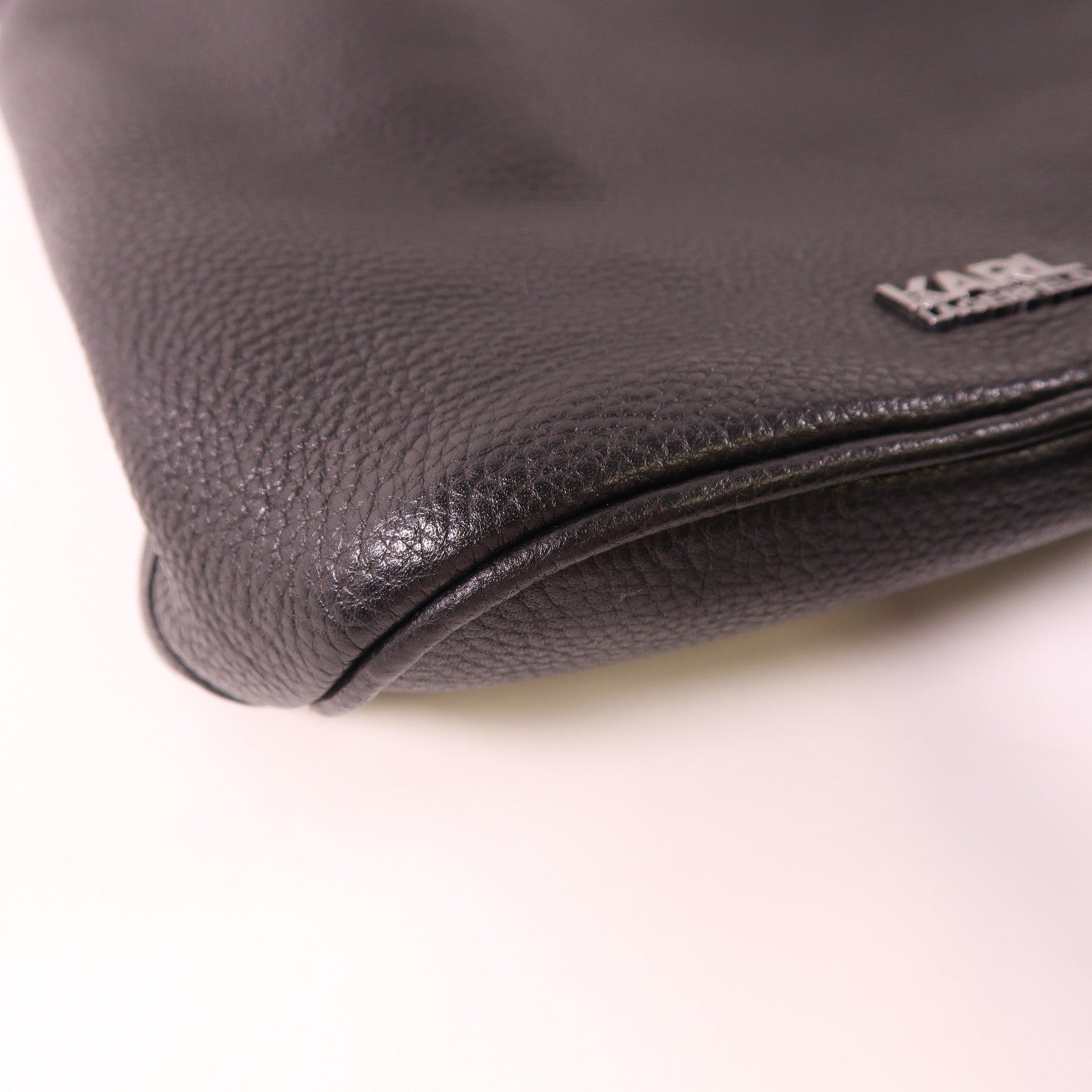 KARL LAGERFELD 牛皮皮革Bucket Bag鏈帶肩背袋