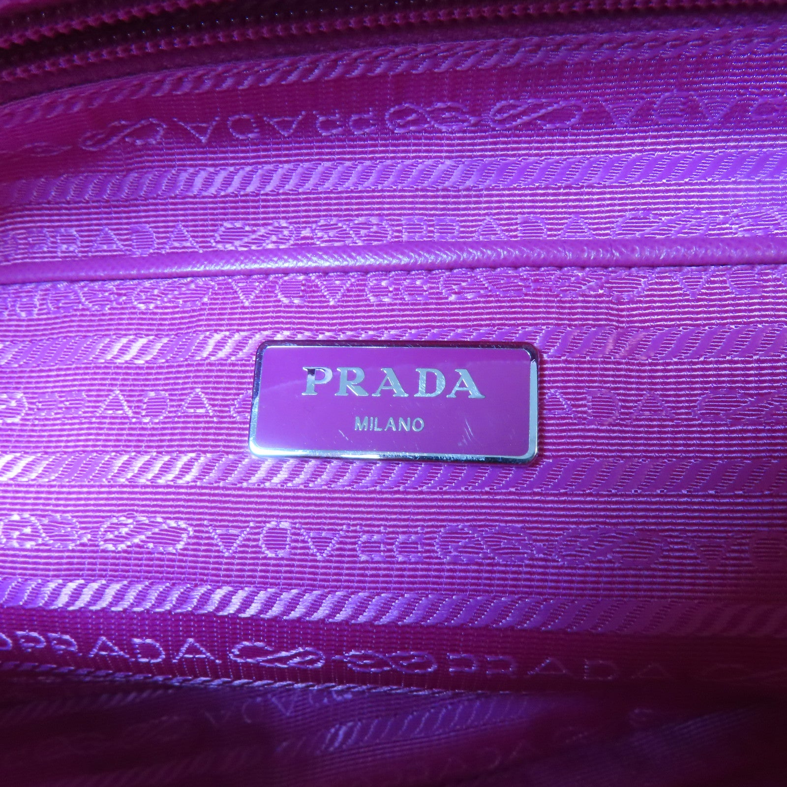 PRADA 尼龍Messenger Bag銀扣肩背袋粉紅色