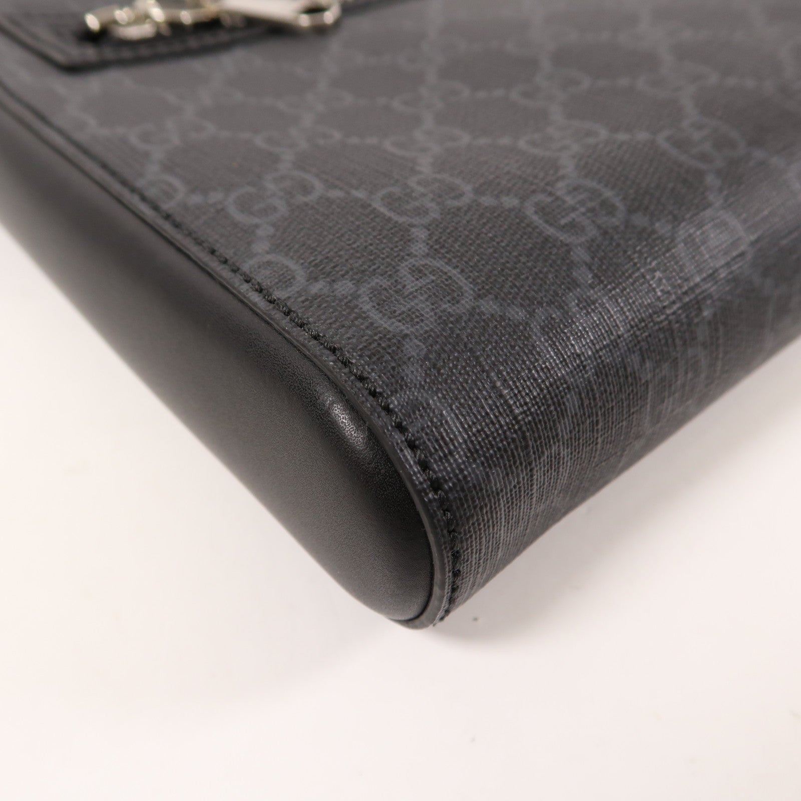 GUCCI 塗層帆布Shoulder Bag銀扣肩背袋