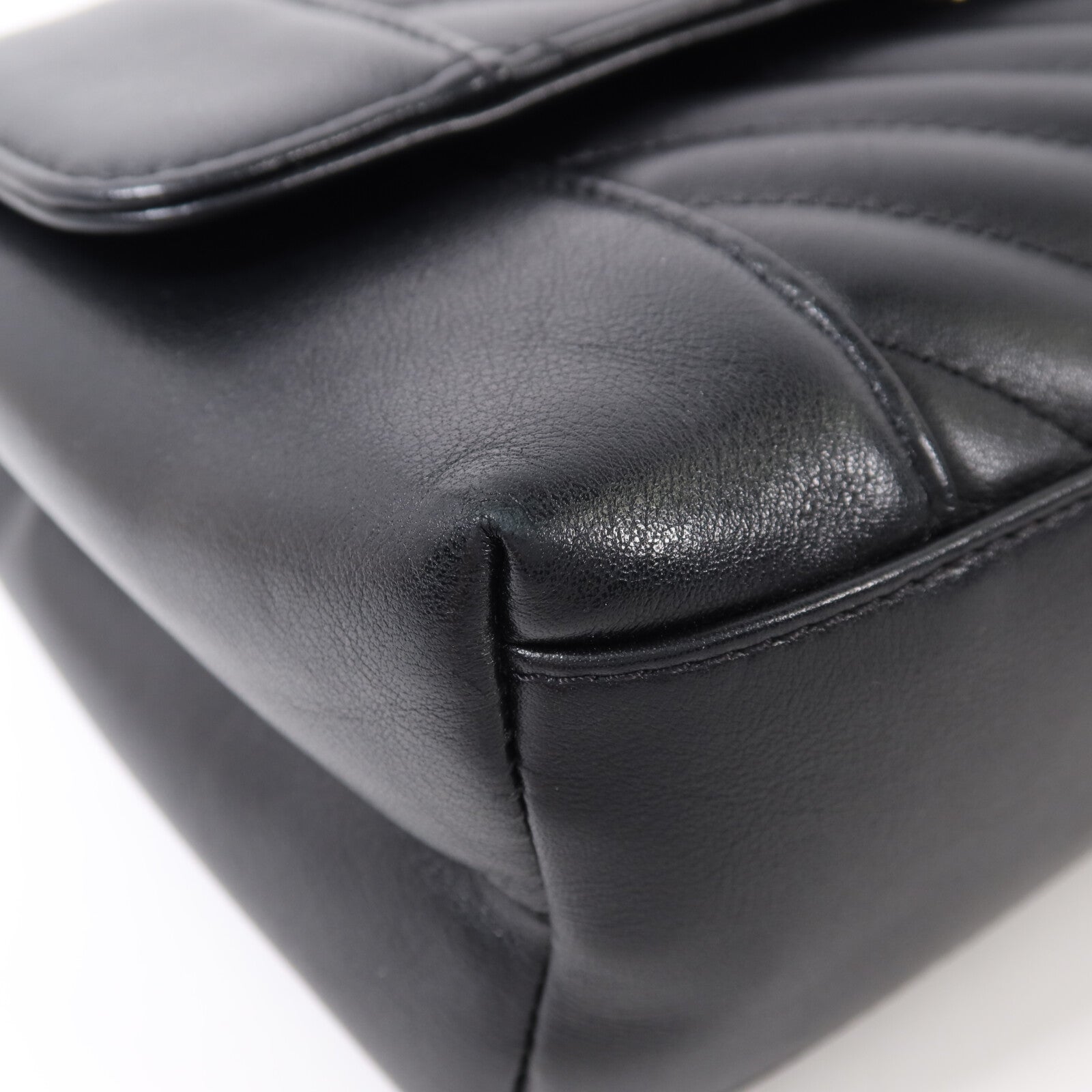 CHANEL 牛皮皮革Shoulder Bag金扣鏈帶肩背袋