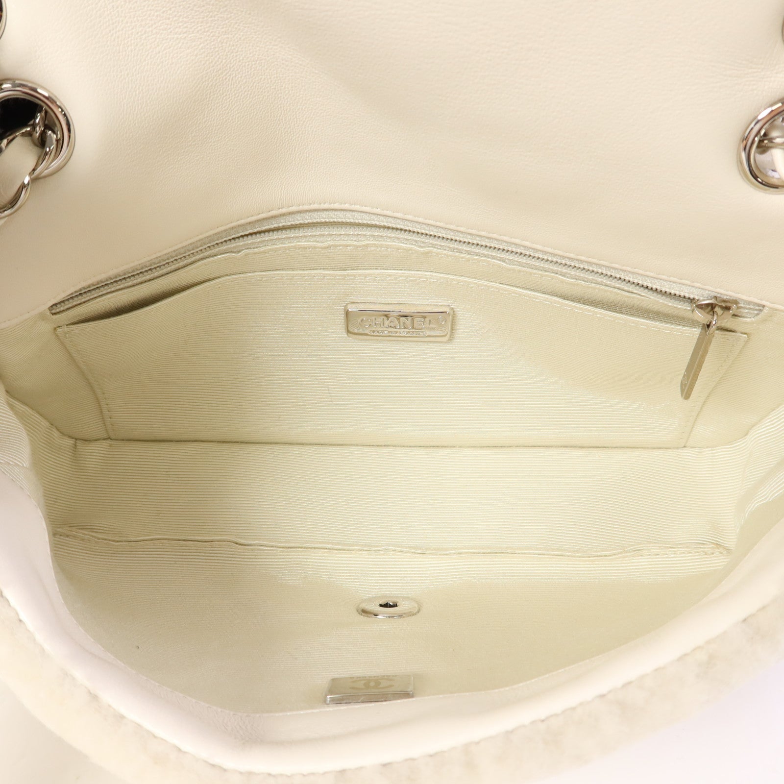 CHANEL 羊毛皮Embroidered Shearling Flap Bag銀扣鏈帶肩背袋