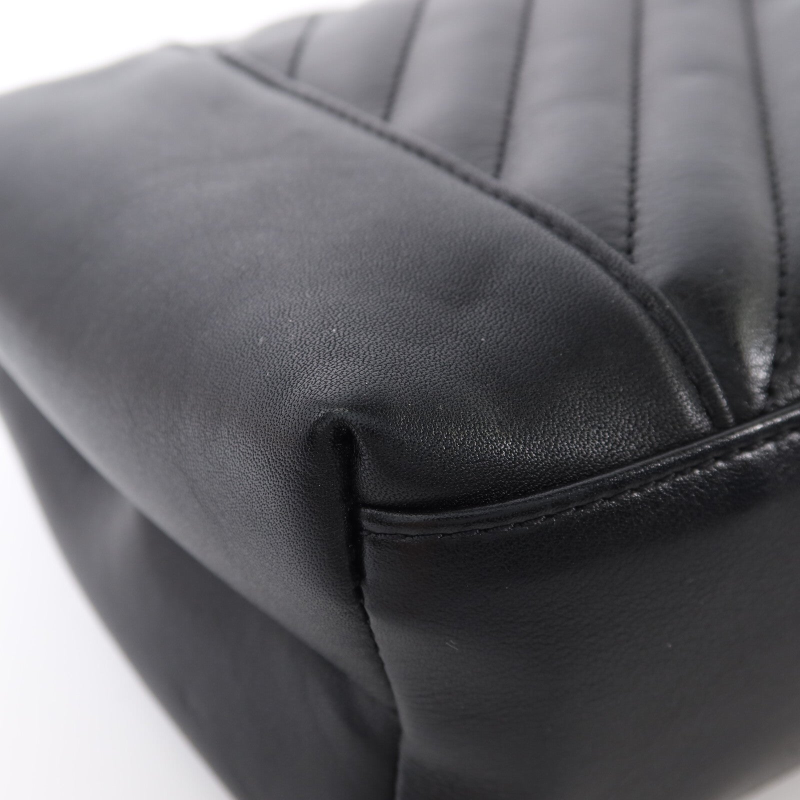 CHANEL 牛皮皮革Shoulder Bag金扣鏈帶肩背袋
