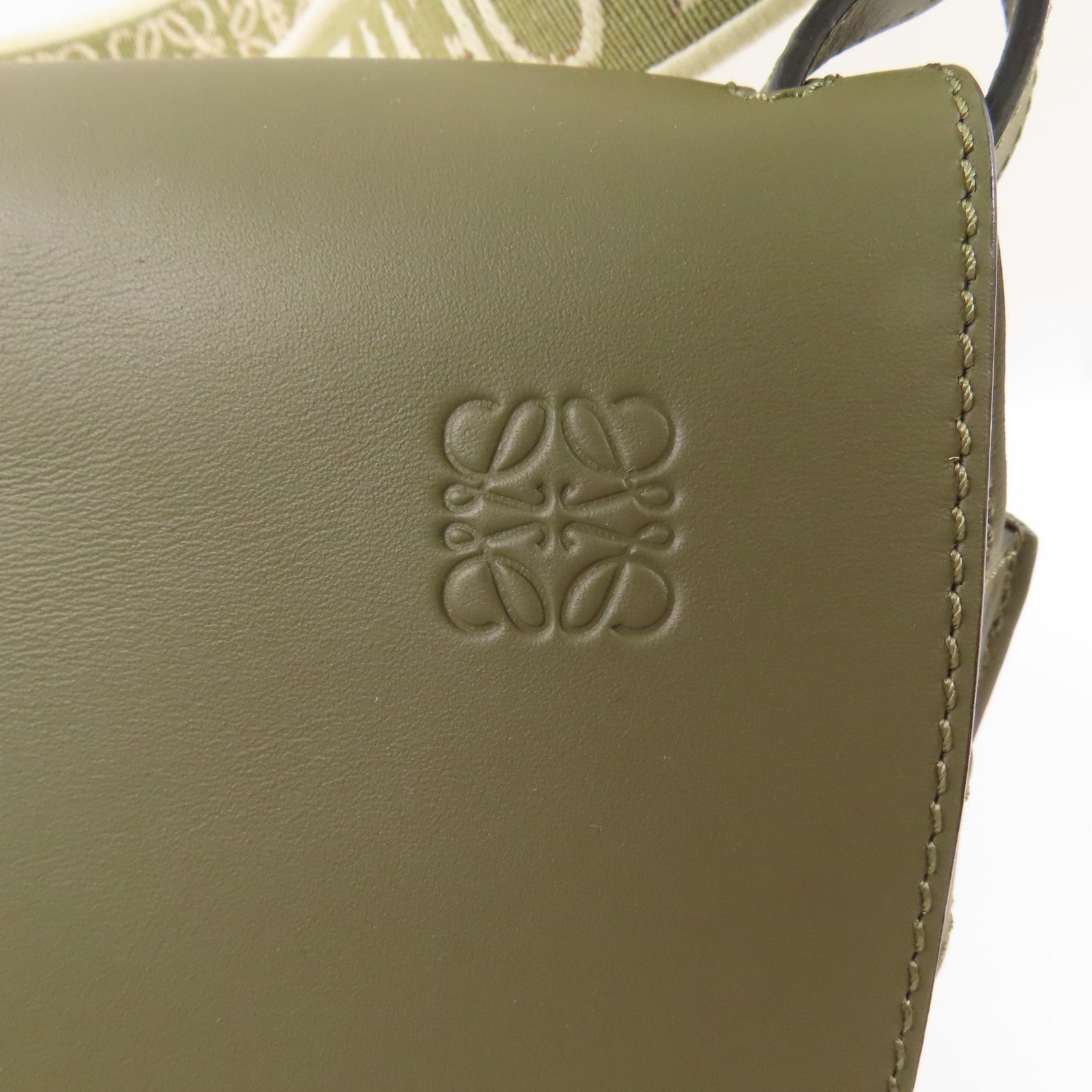 LOEWE 牛皮皮革Small Gate Dual bag金扣肩背袋