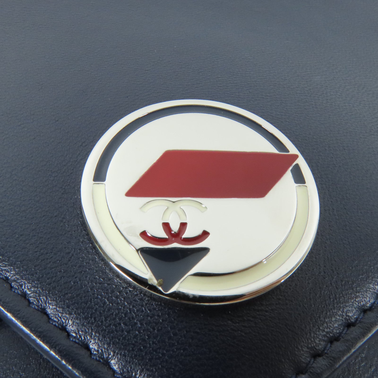 CHANEL 羊皮皮革Pouch銀扣手拿包