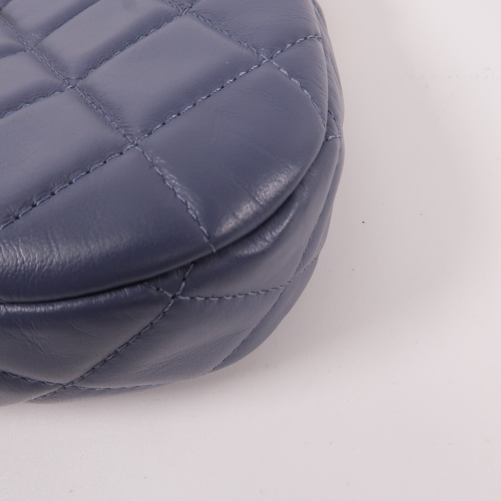 CHANEL 羊皮皮革Chanel 19 Hobo鏈帶肩背袋