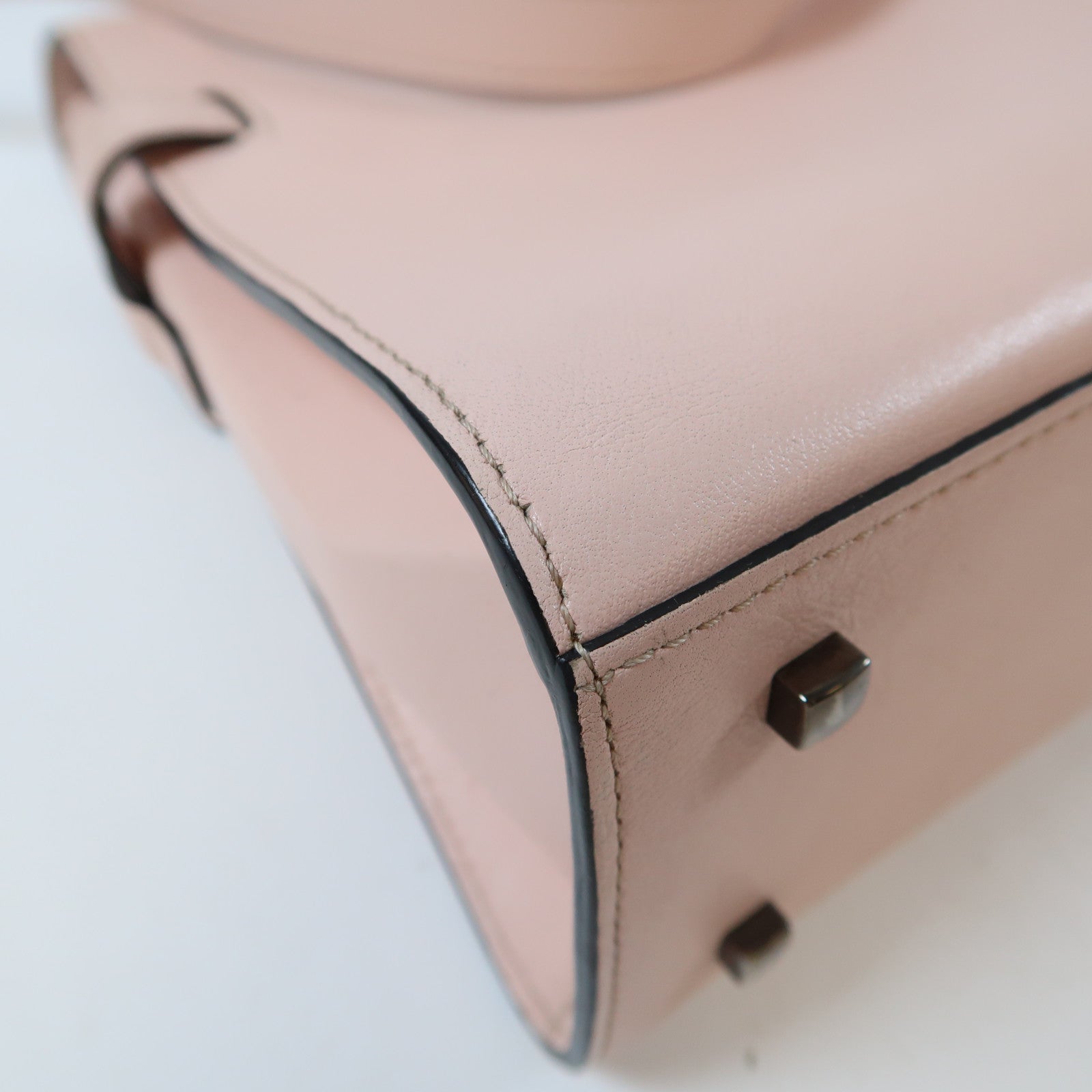 Delvaux 羊皮皮革Delvaux Tempete黑扣手挽肩背兩用袋粉紅色
