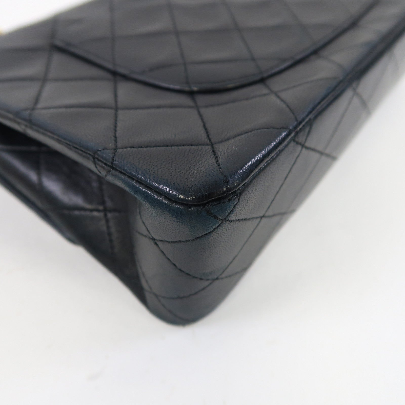 CHANEL 菱格羊皮皮革Vintage Classic Bag金扣鏈帶肩背袋黑色