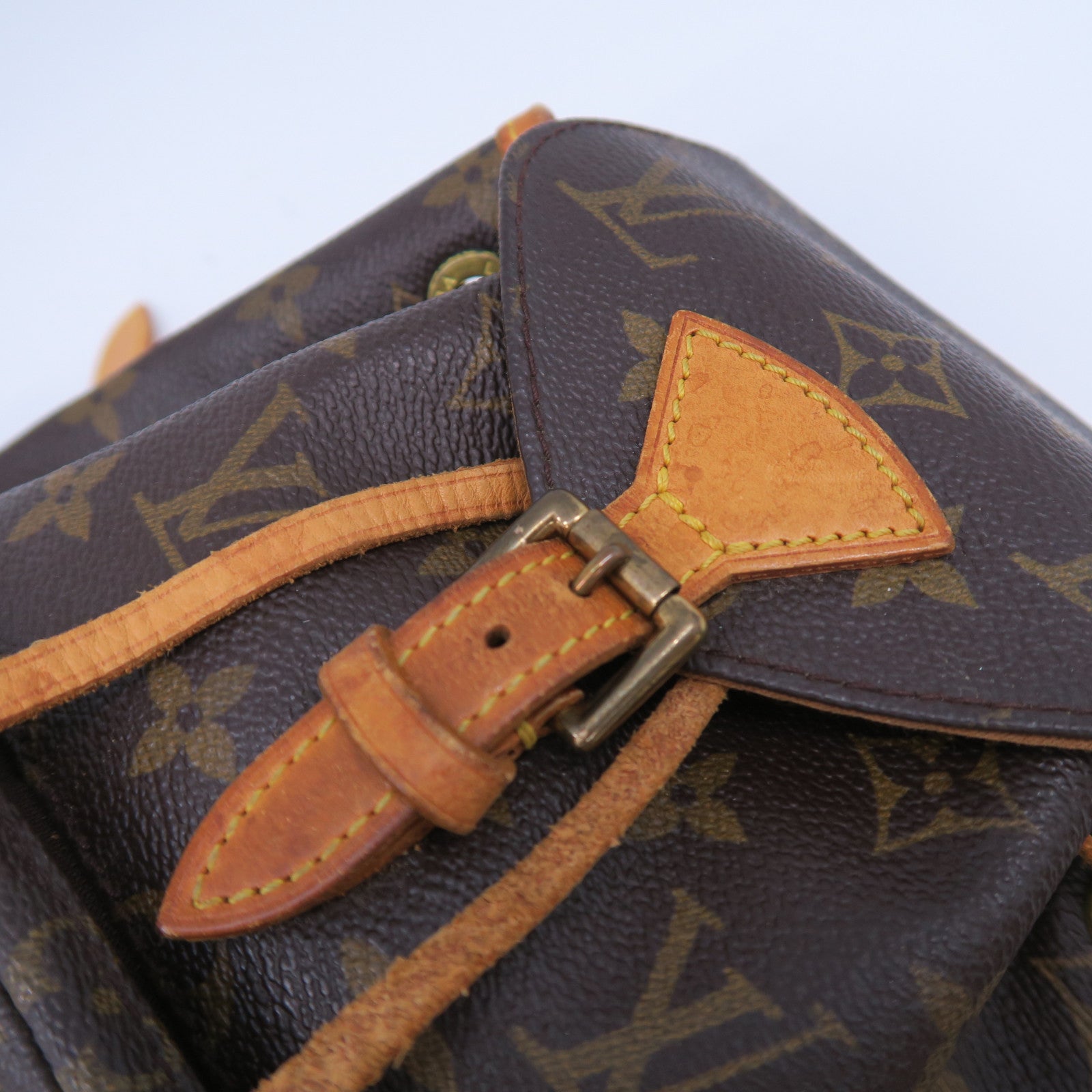 LOUIS VUITTON 【清倉大減價】Monogram Mini Montsouris金扣背包啡色