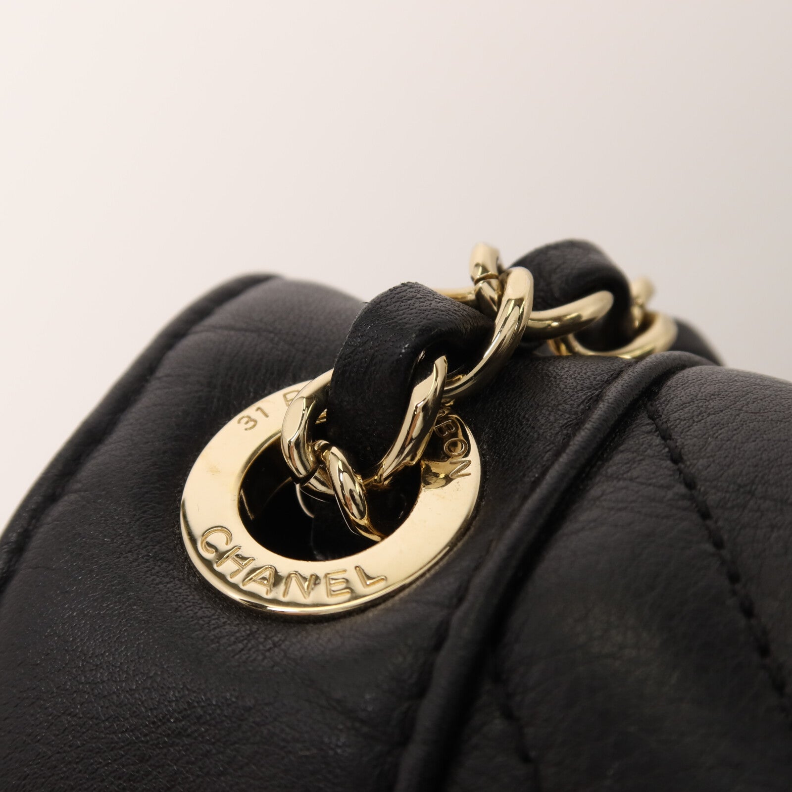 CHANEL 牛皮皮革Shoulder Bag金扣鏈帶肩背袋