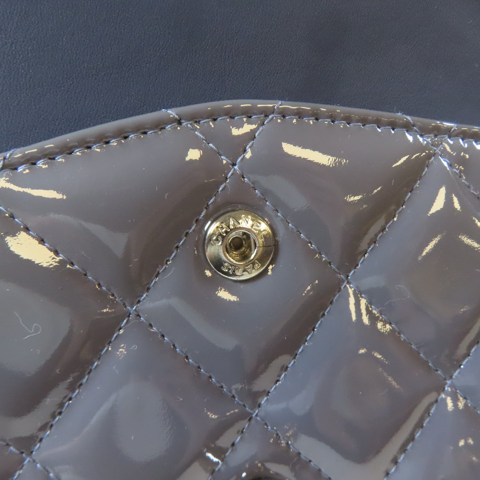CHANEL 【激減優惠】菱格漆皮皮革Classic銀扣鏈帶肩背袋紫色
