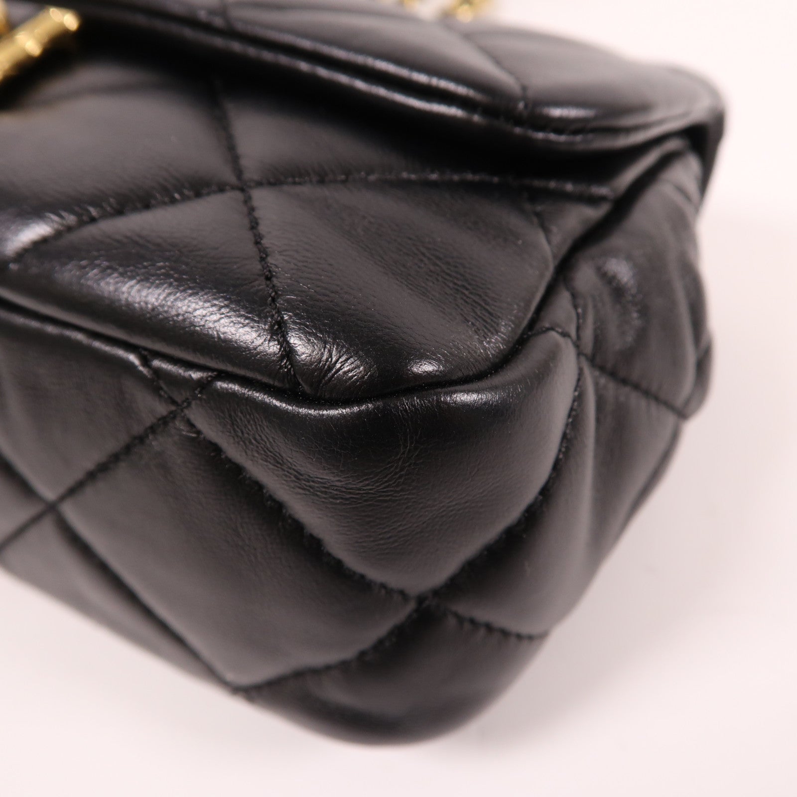 CHANEL 羊皮皮革Chain Shoulder金扣肩背袋黑色