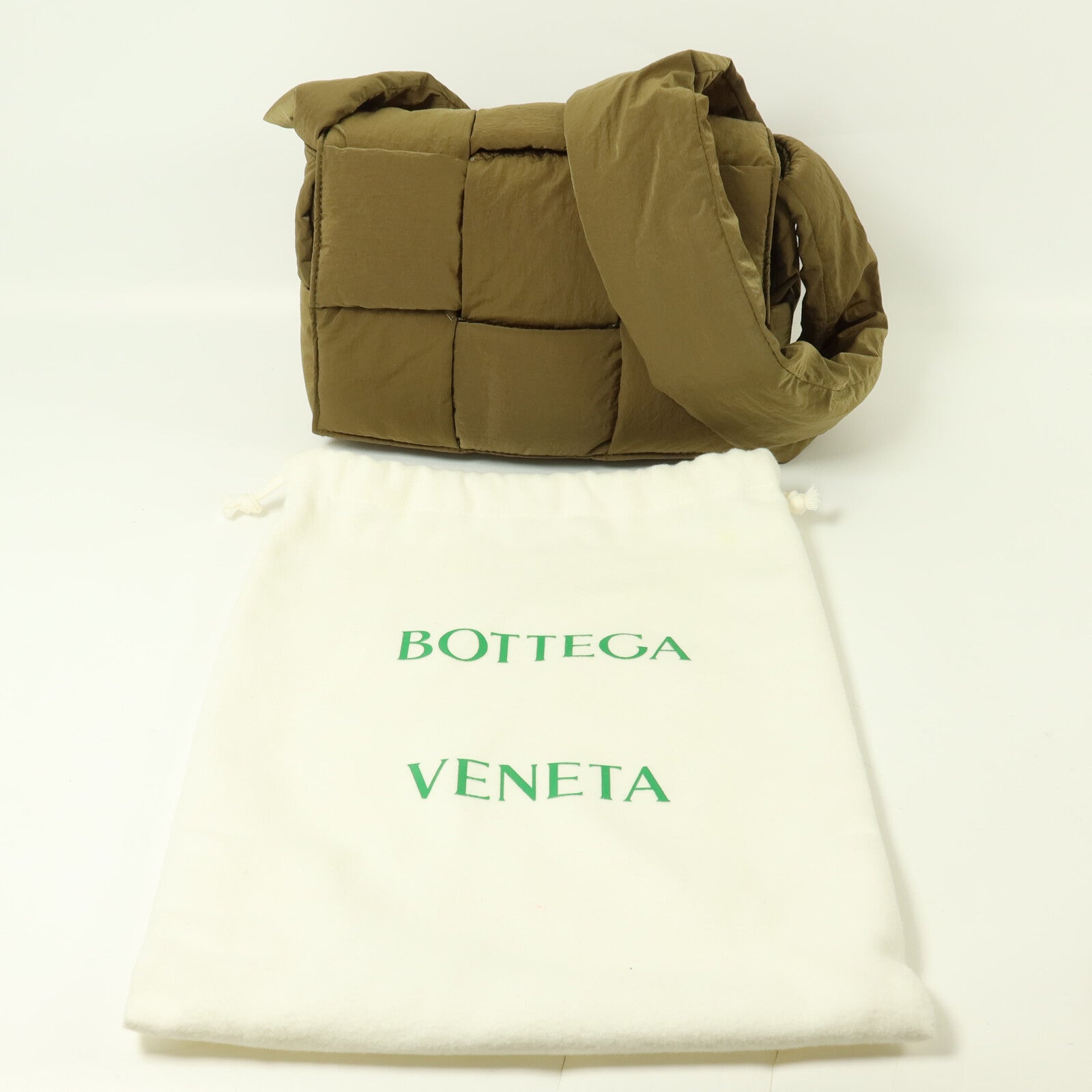 BOTTEGA VENETA 尼龍Small Padded Tech Cassette肩背袋