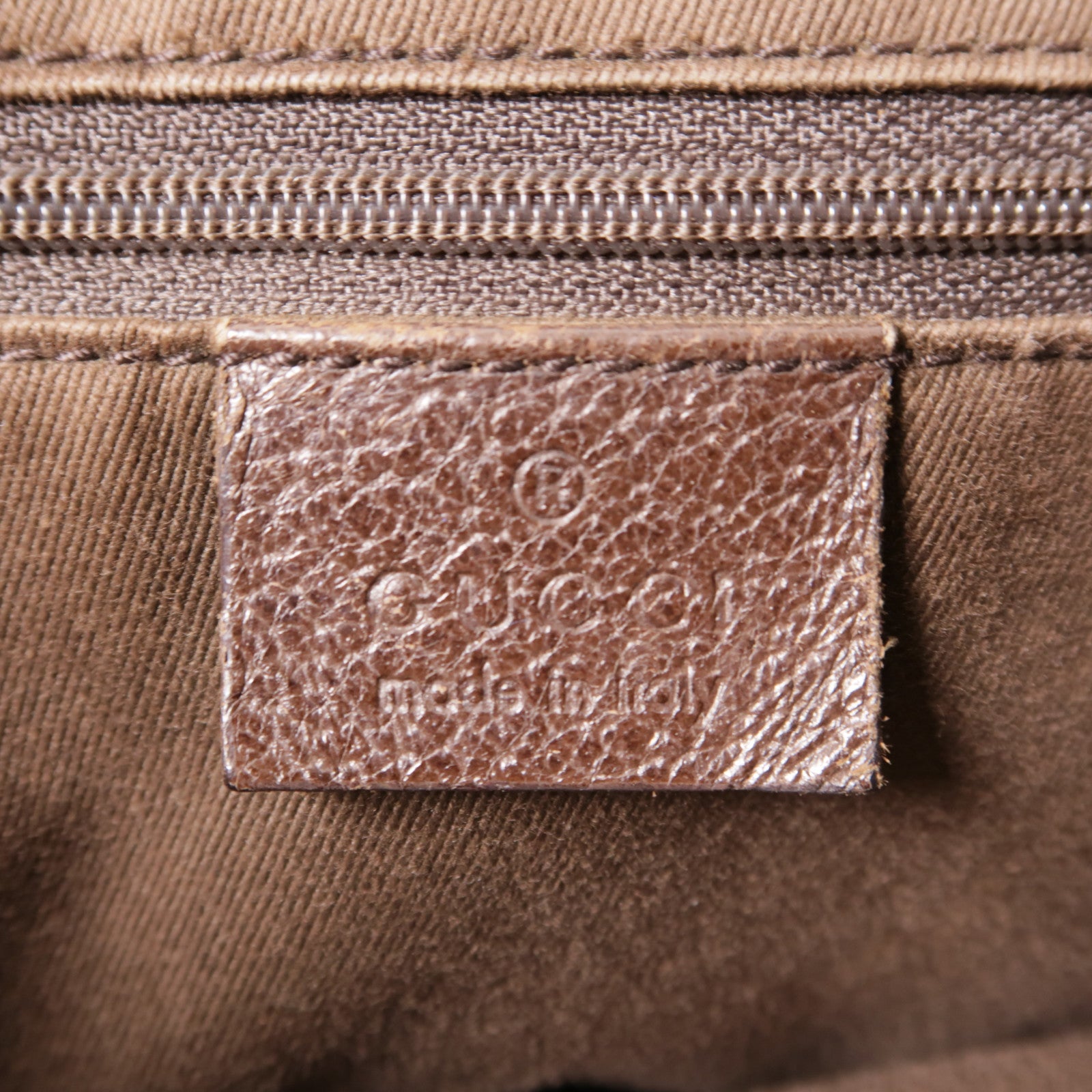 GUCCI 帆布Shoulder Bag銀扣肩背袋