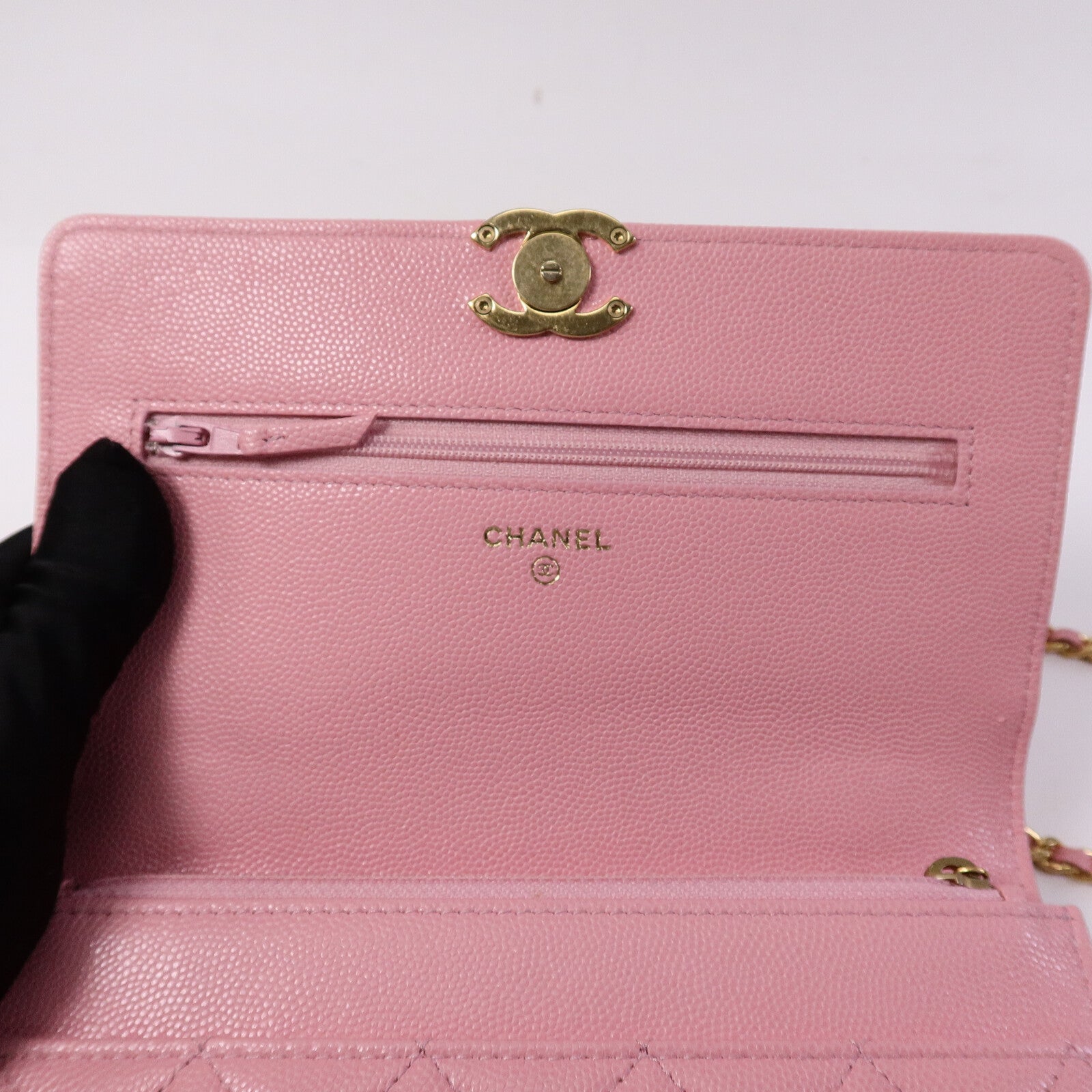 CHANEL 牛皮皮革WOC Wallet On Chain鏈帶手挽肩背兩用袋