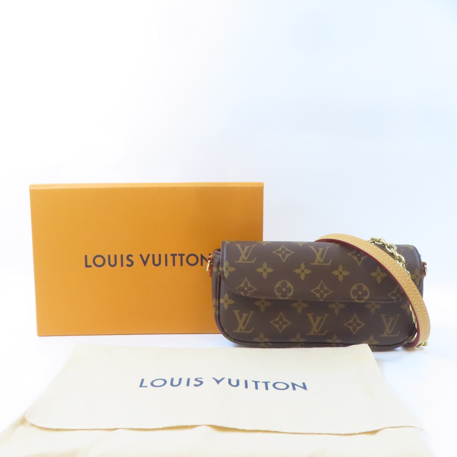 LOUIS VUITTON Monogram Wallet On Chain Ivy金扣肩背袋啡色