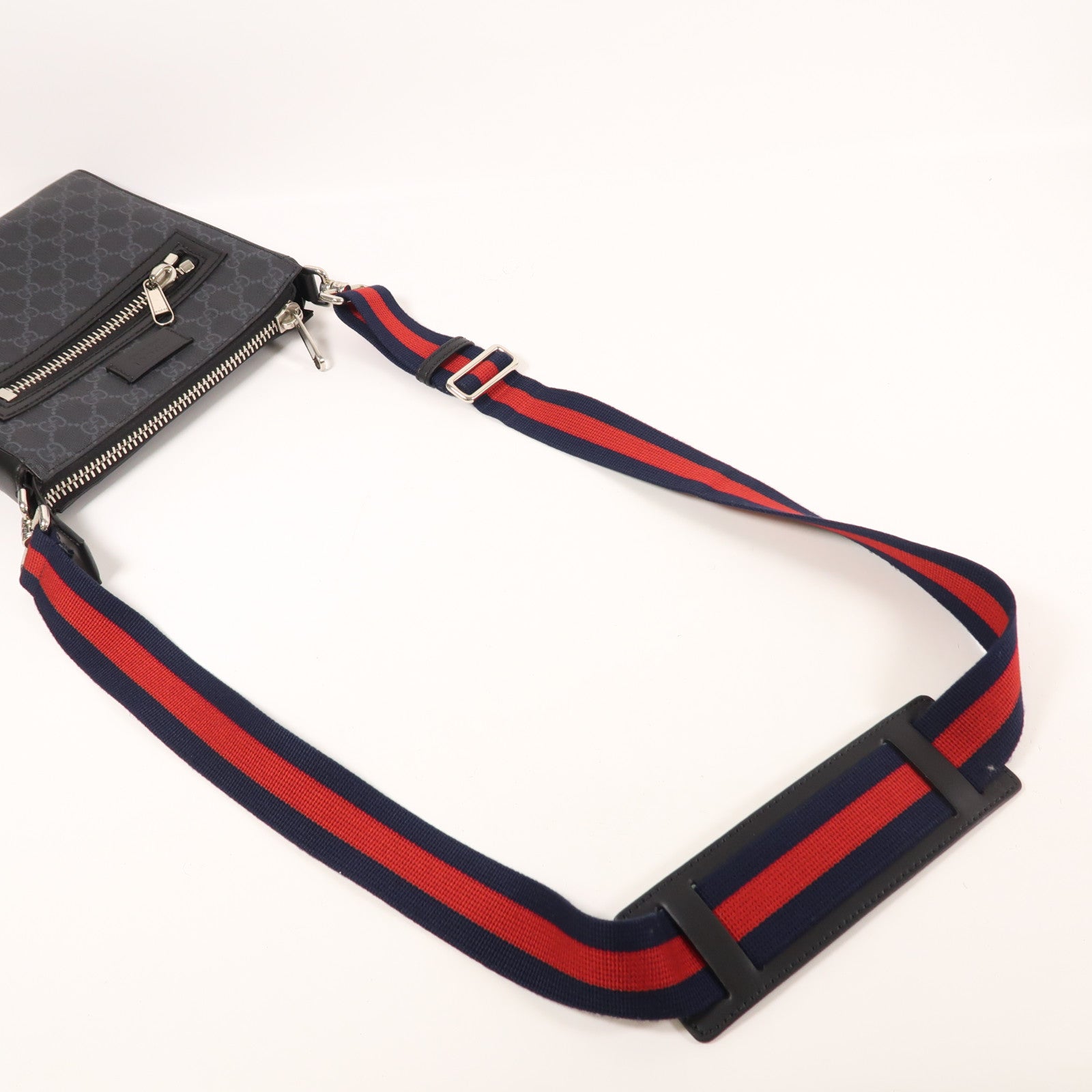GUCCI 塗層帆布Shoulder Bag銀扣肩背袋