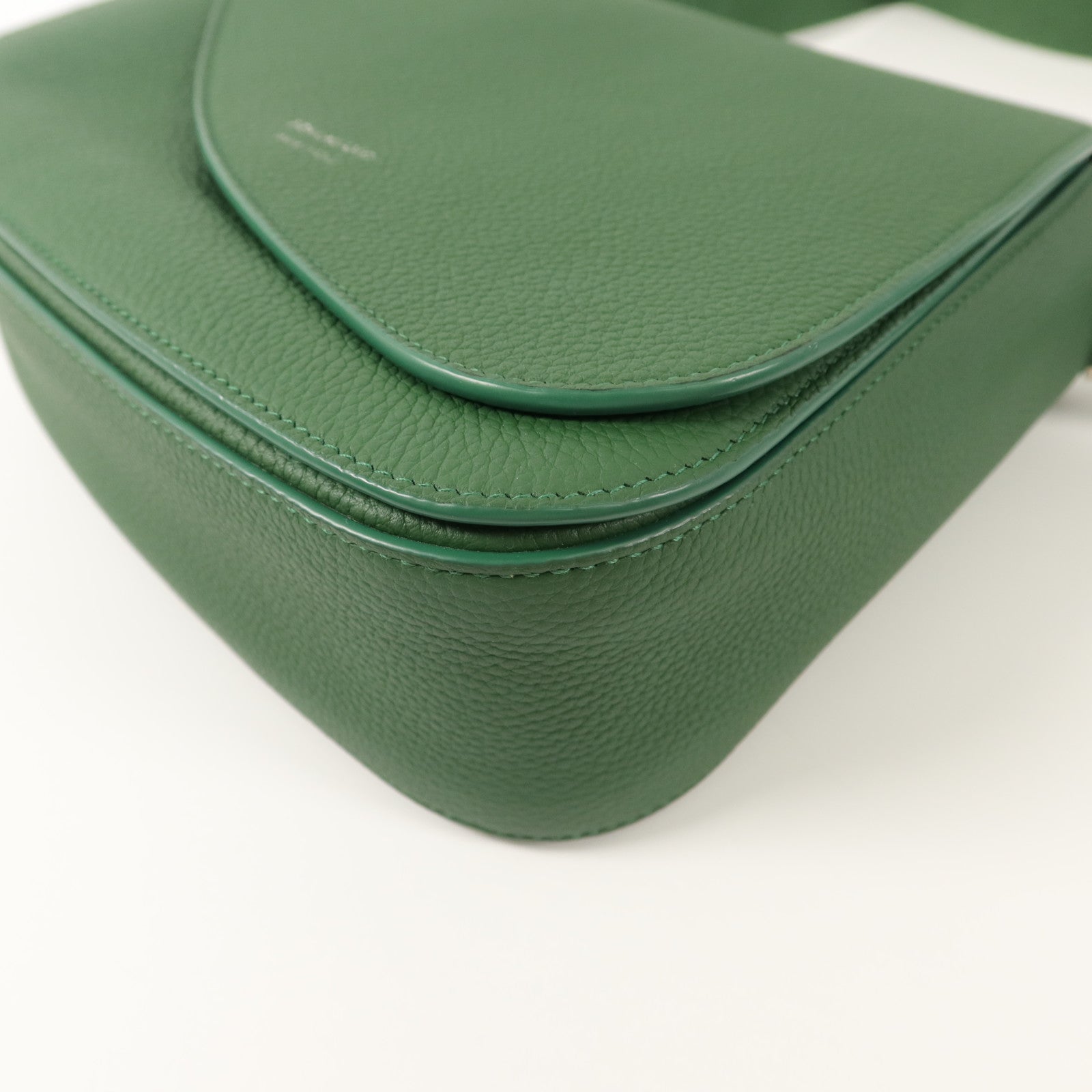 Salvatore Ferragamo 牛皮皮革Fiamma Messenger Small肩背袋
