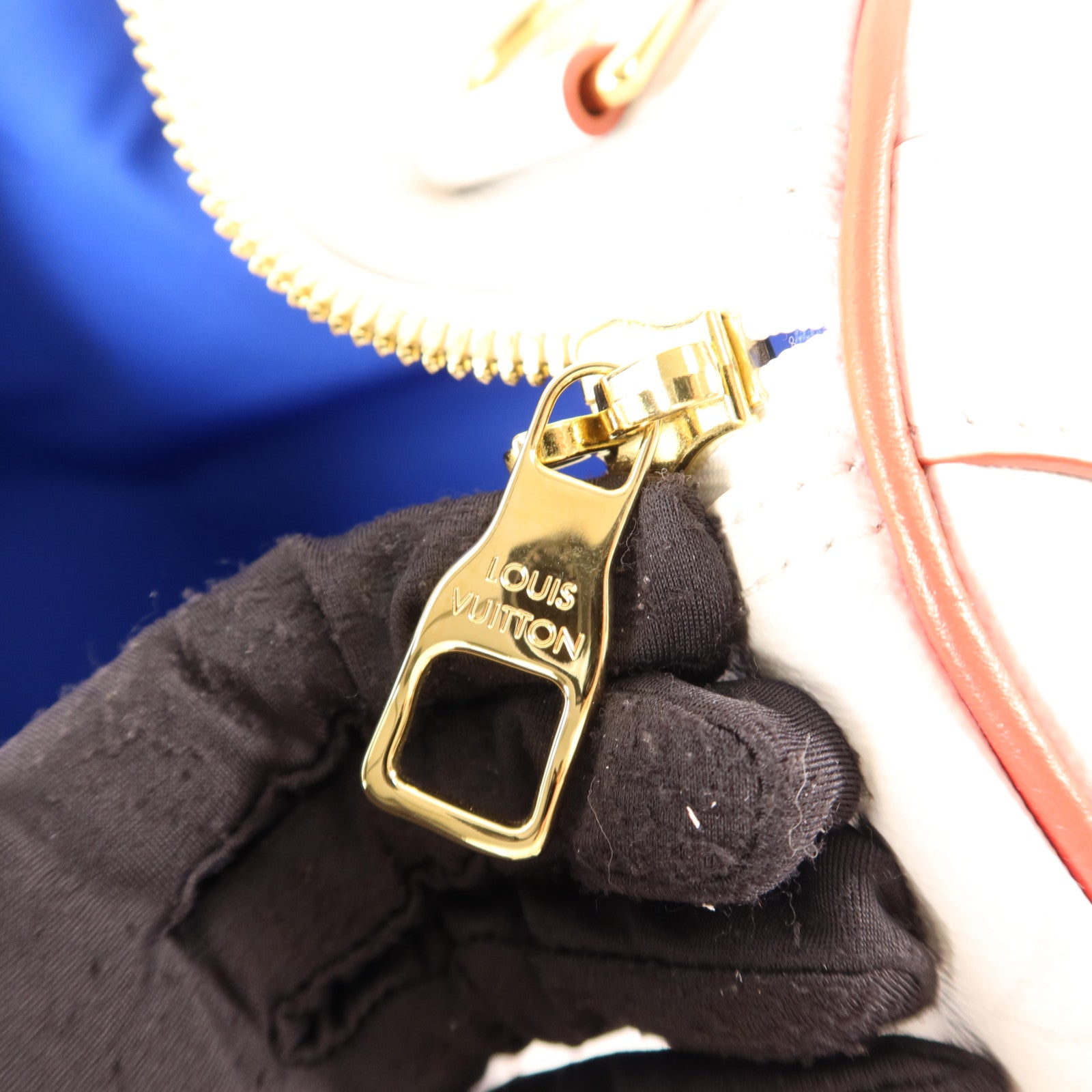 LOUIS VUITTON Monogram Antarctica LV X NBA Keepall Bandouliere55金扣手挽肩背兩用袋