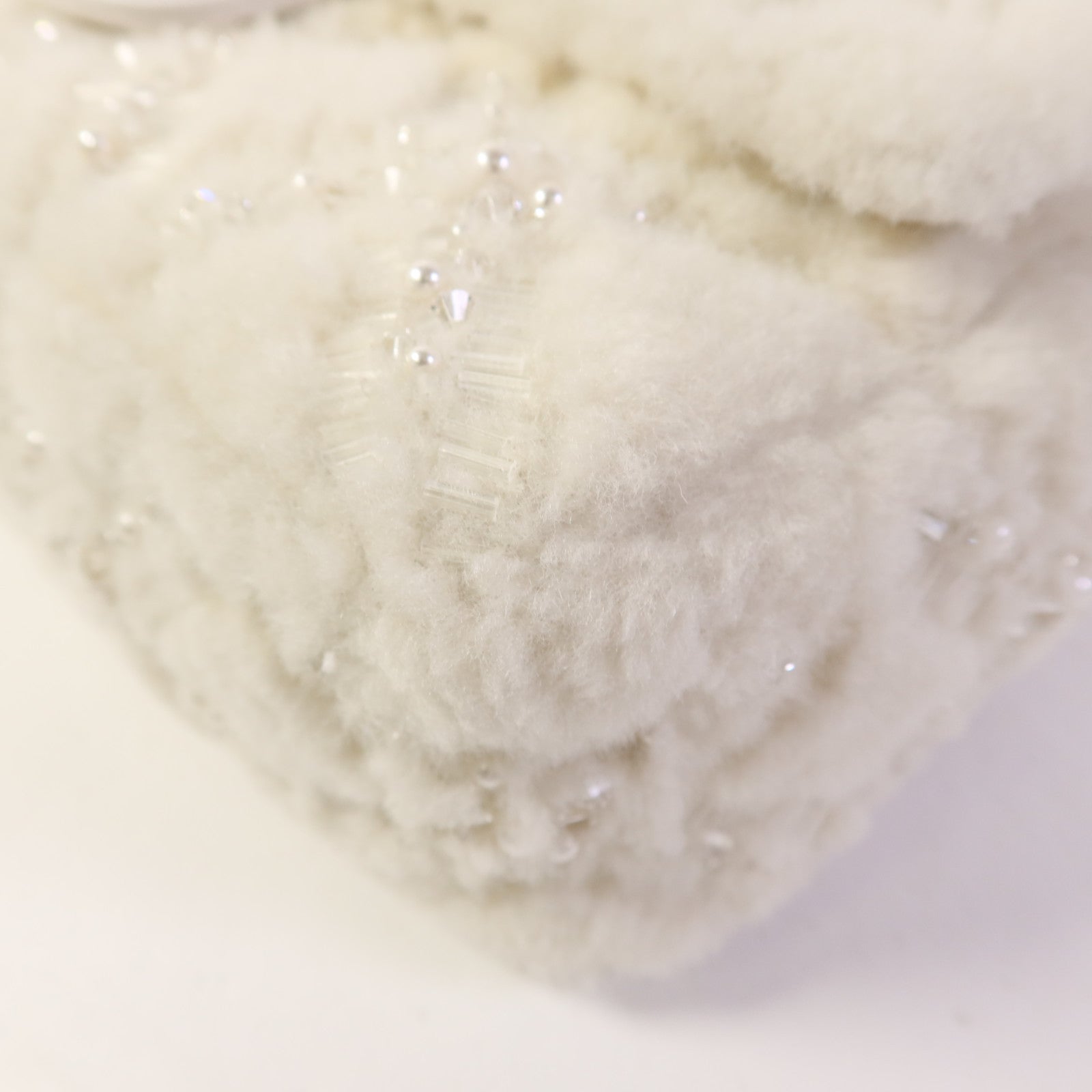 CHANEL 羊毛皮Embroidered Shearling Flap Bag銀扣鏈帶肩背袋