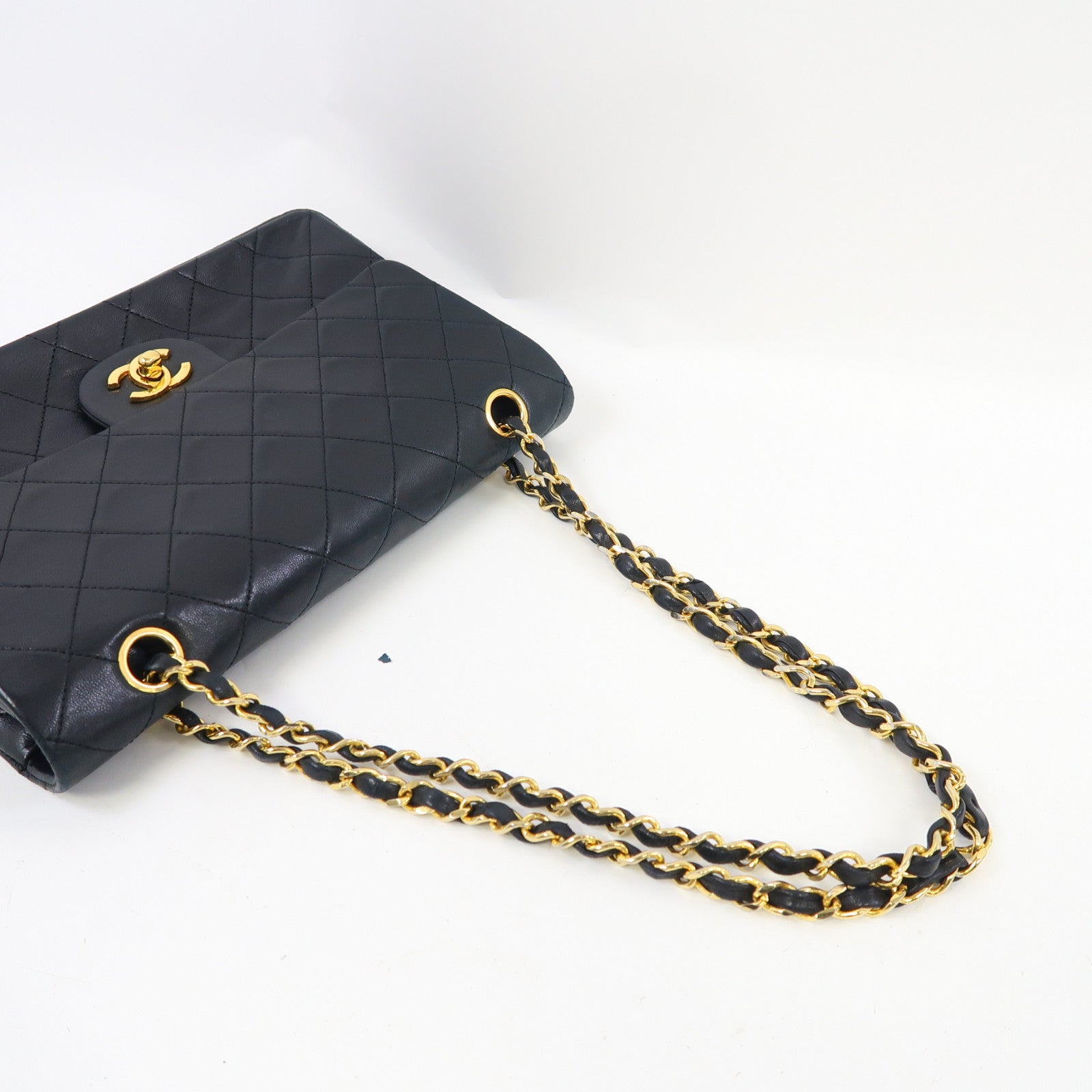 CHANEL 菱格羊皮皮革Vintage Classic Bag金扣鏈帶肩背袋黑色