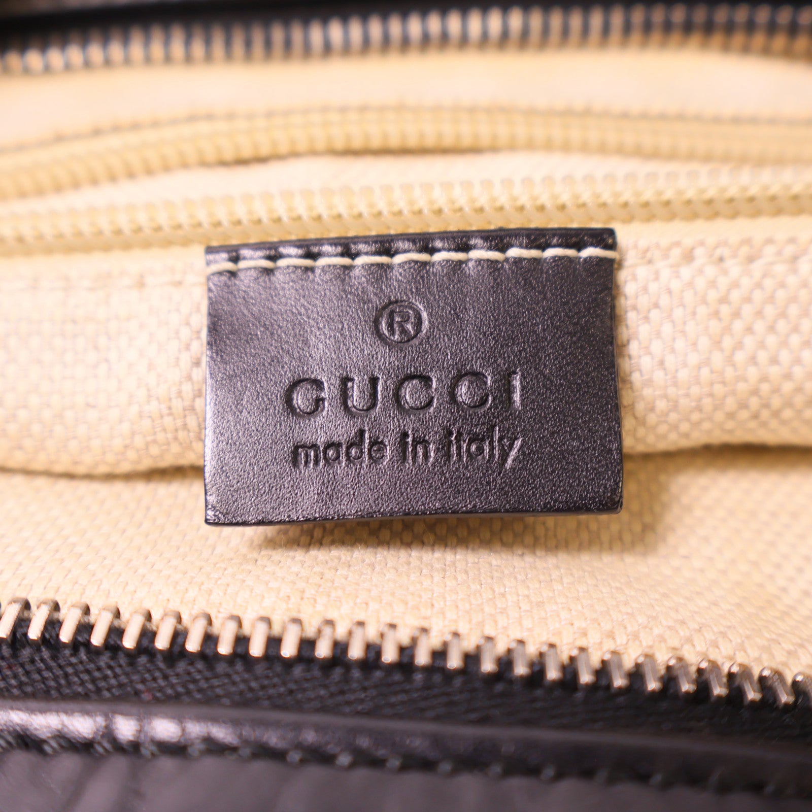 GUCCI 帆布Shoulder Bag銀扣肩背袋黑色